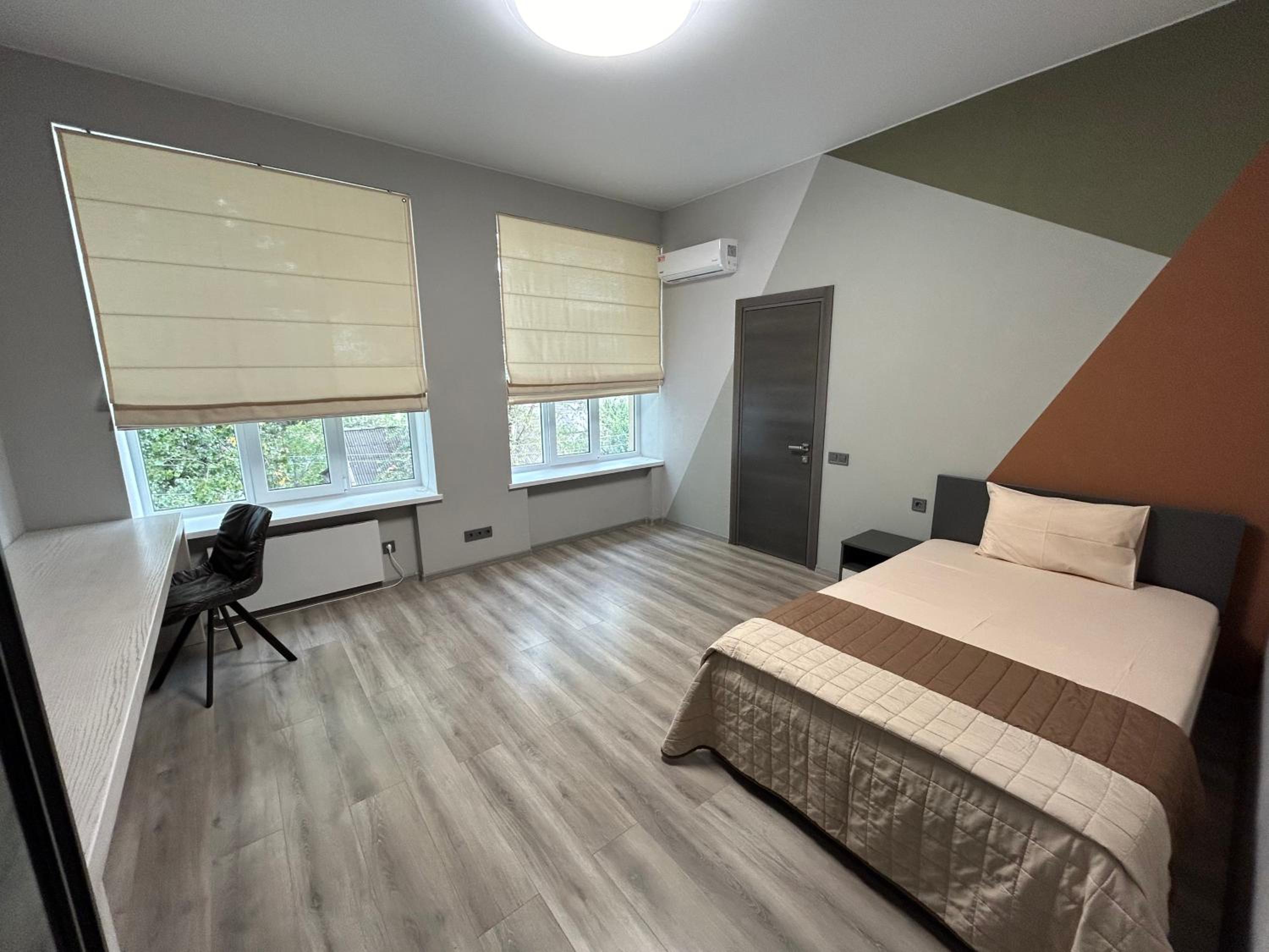 Large Single Room