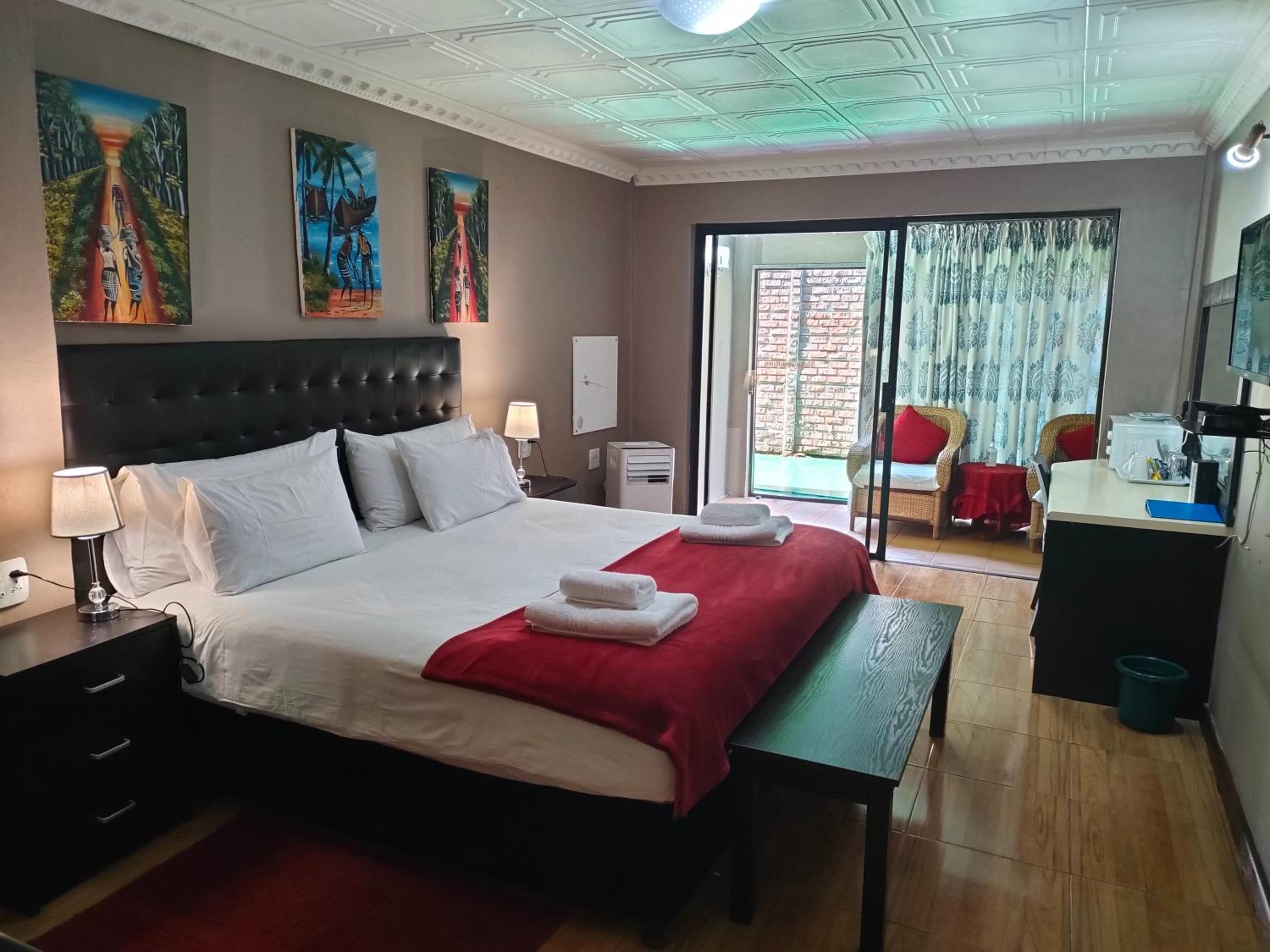 Deluxe Suite photo 1