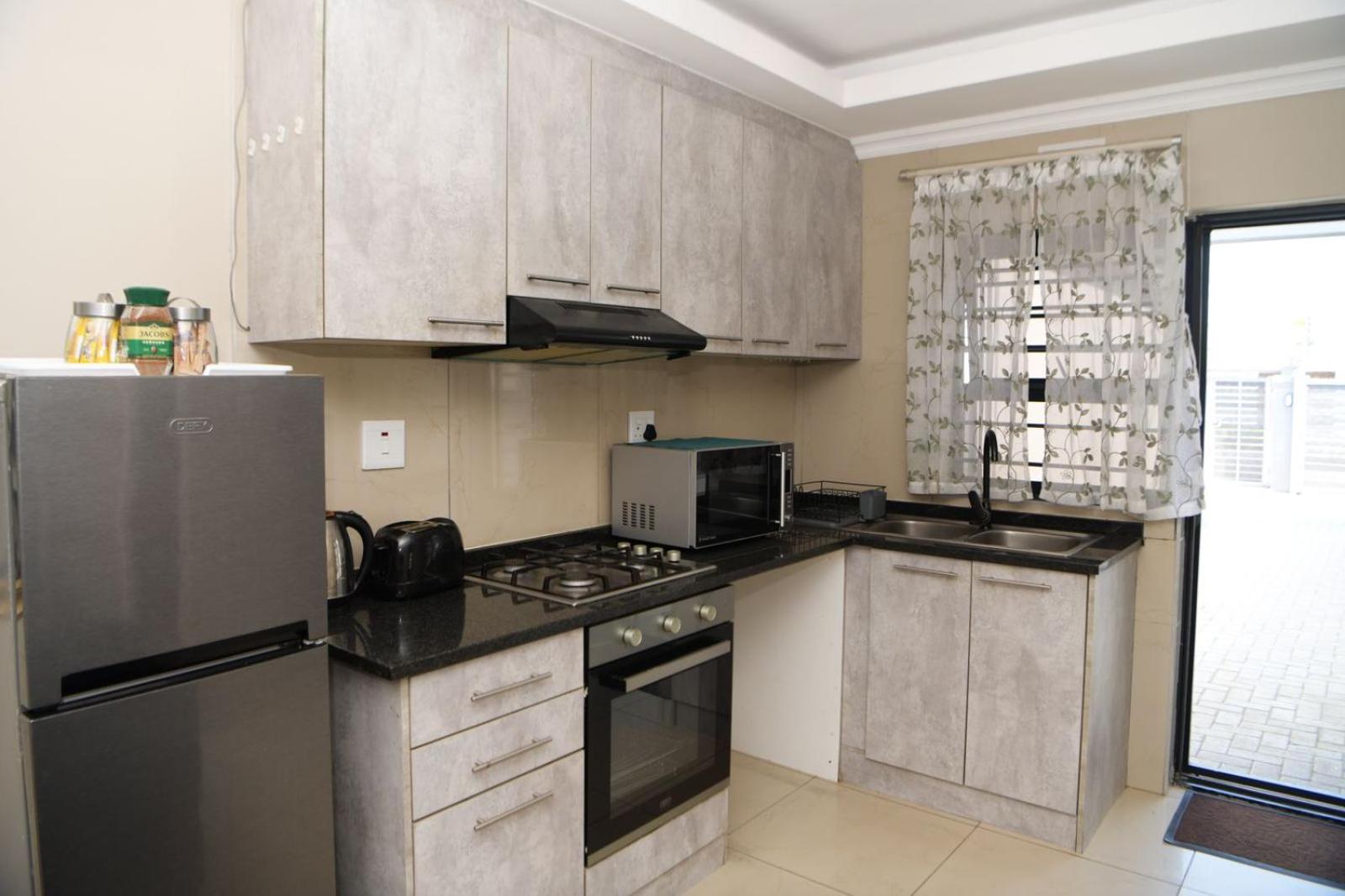 Two-Bedroom Apartment - Photo 11