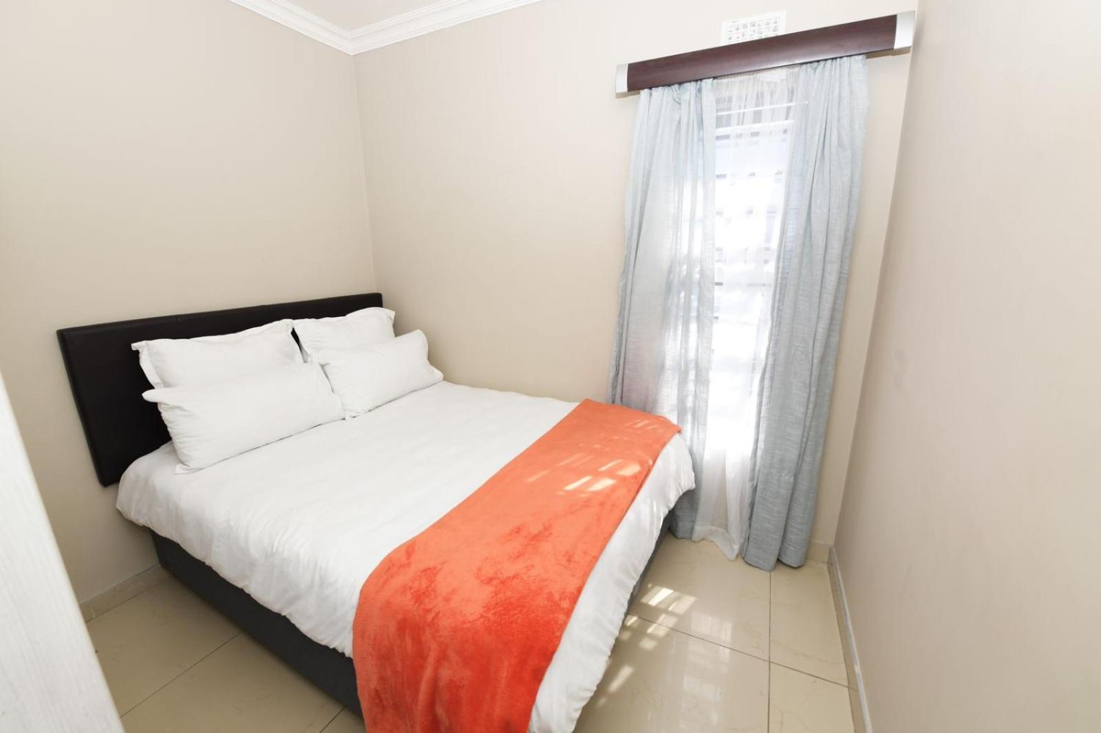Two-Bedroom Apartment - Photo 20