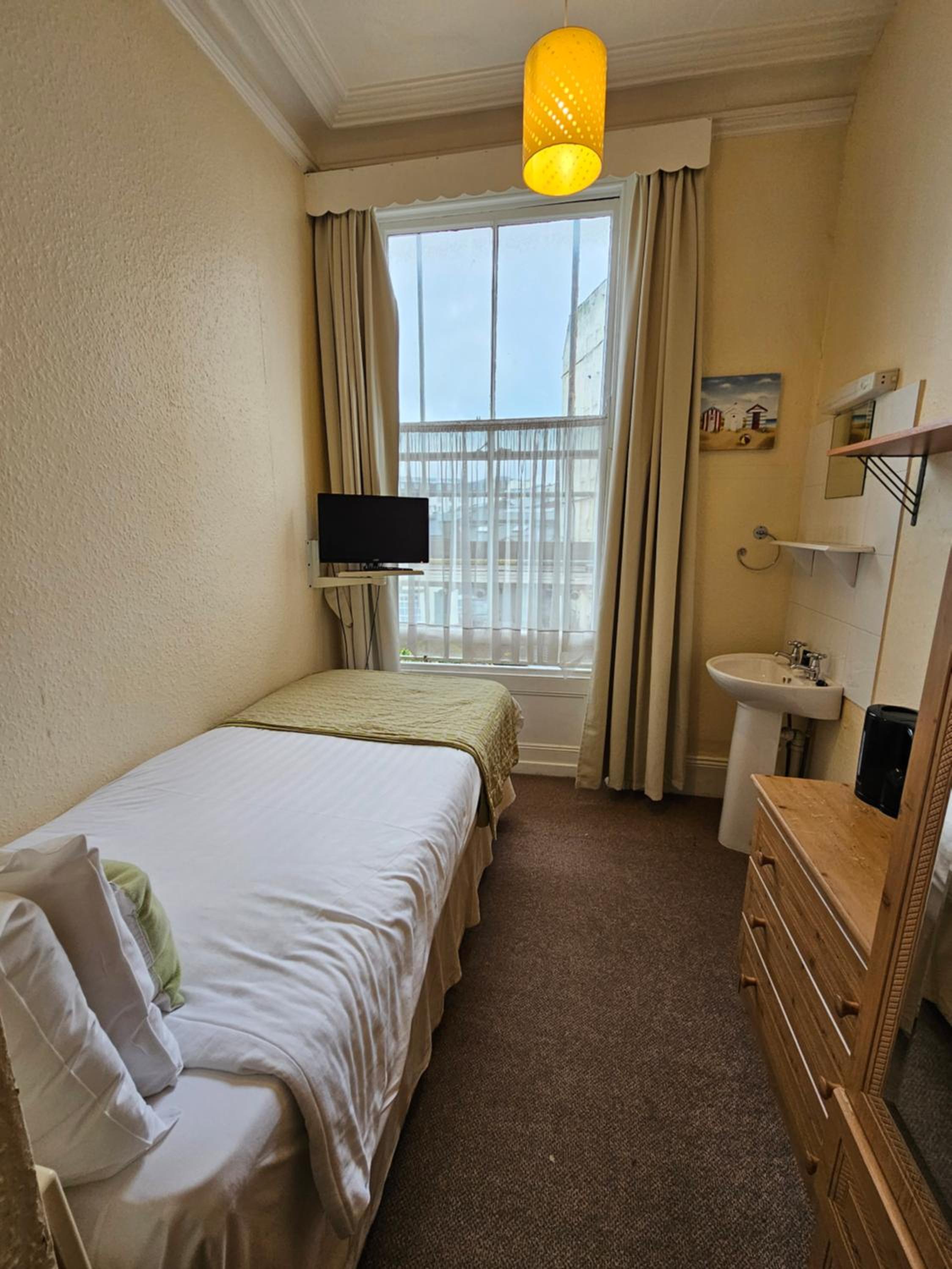 Single Room photo 3