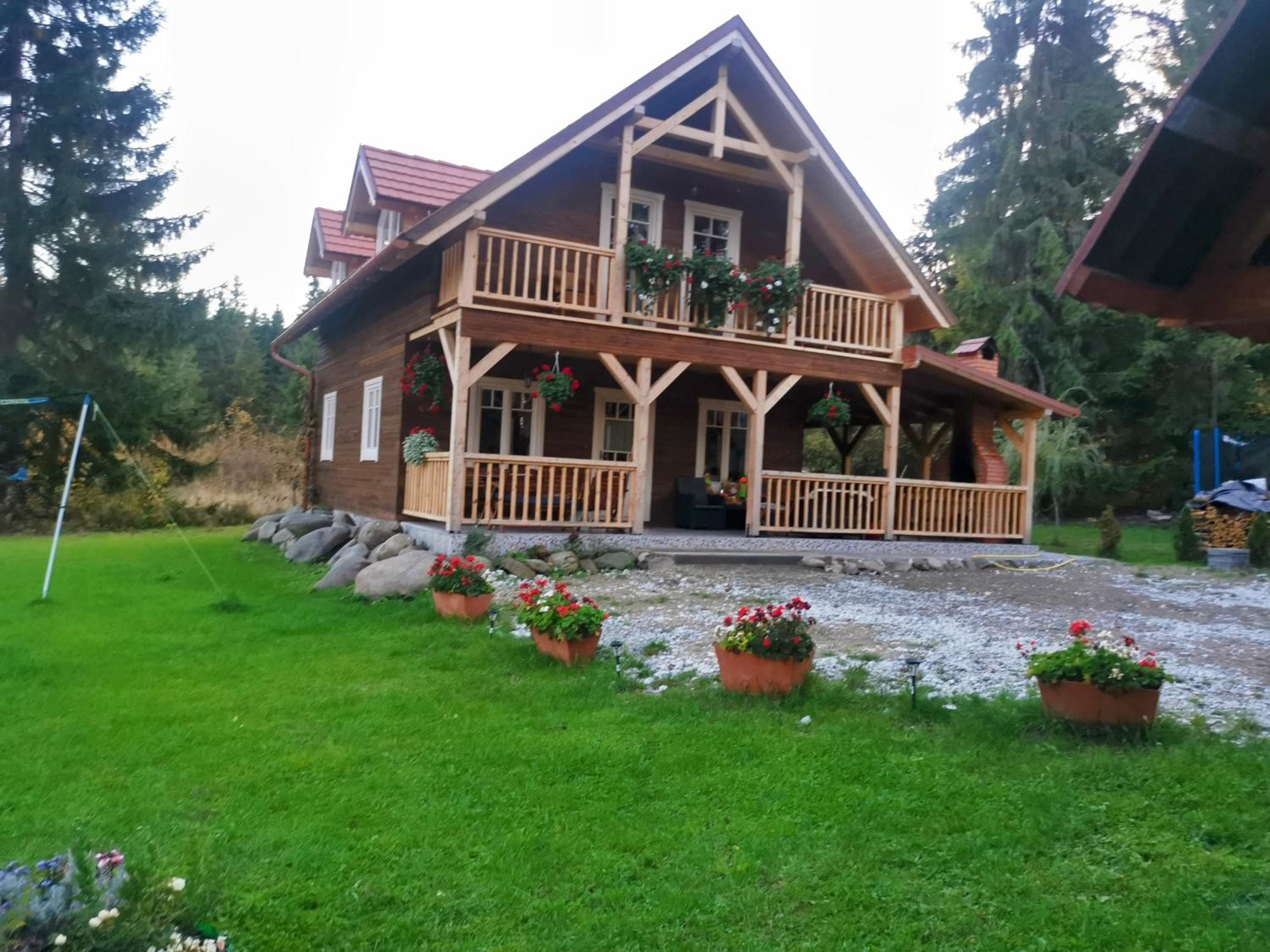 Three-Bedroom House photo 2