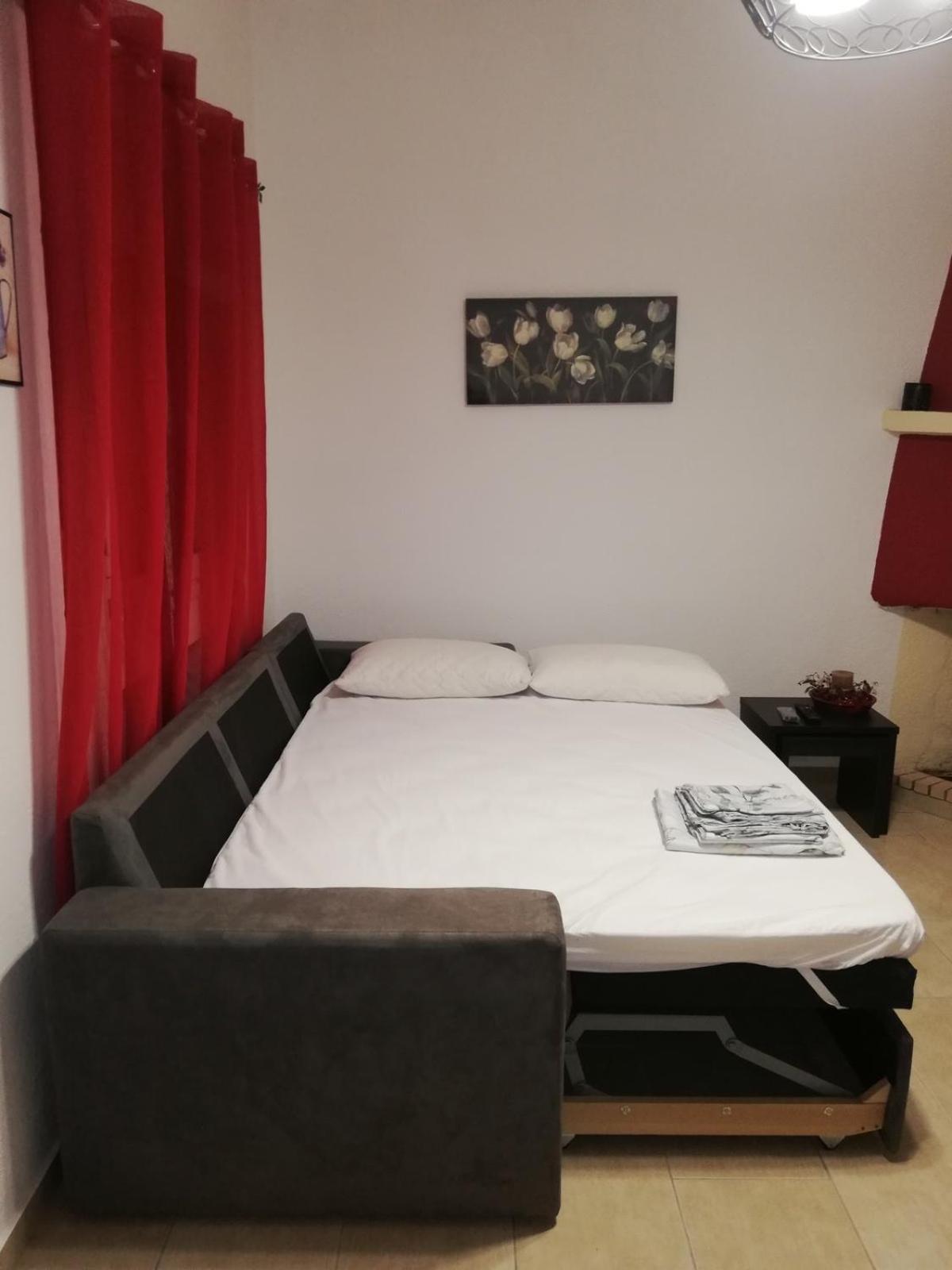 One-Bedroom House photo 3