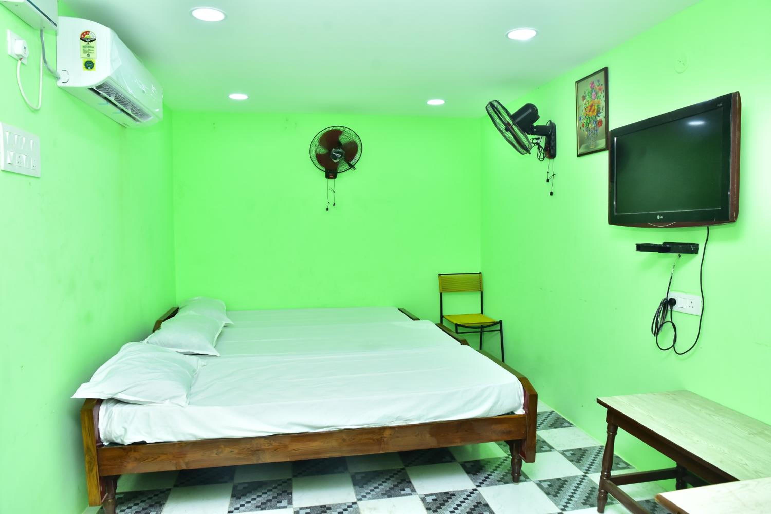Executive Triple Room - Photo 2