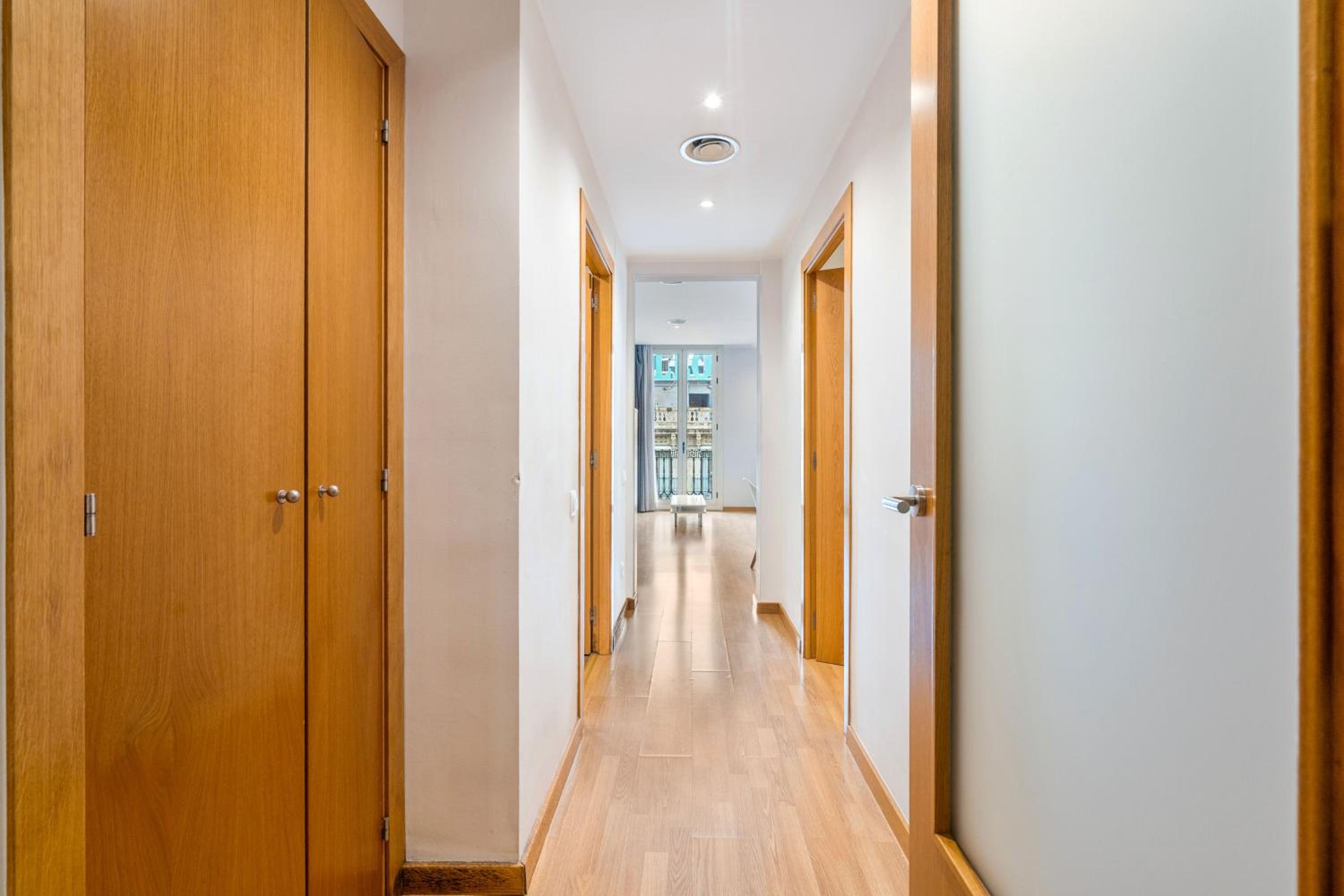 Two-Bedroom Apartment with City View photo 3