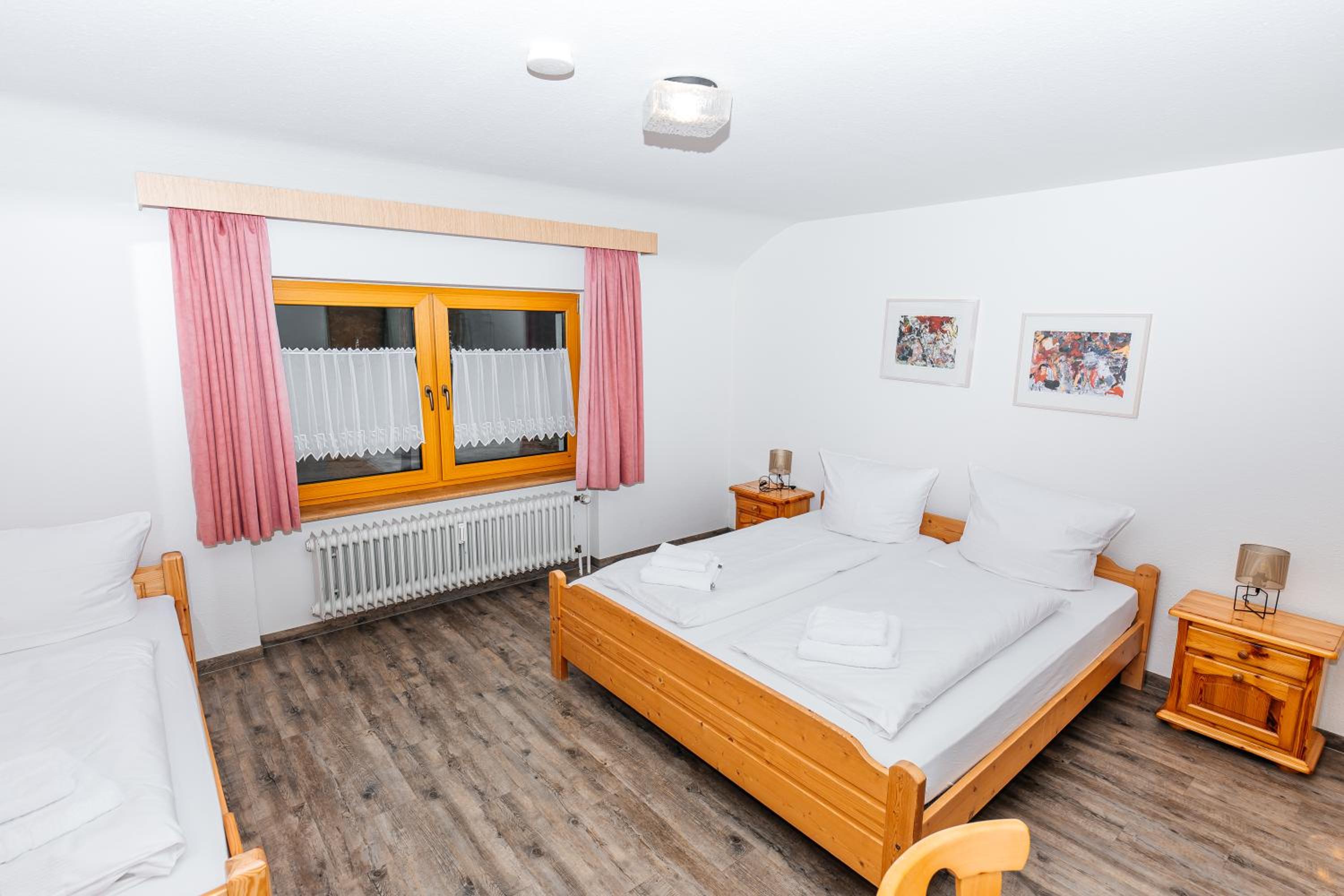 Deluxe Double Room (2 Adults + 1 Child) photo 2
