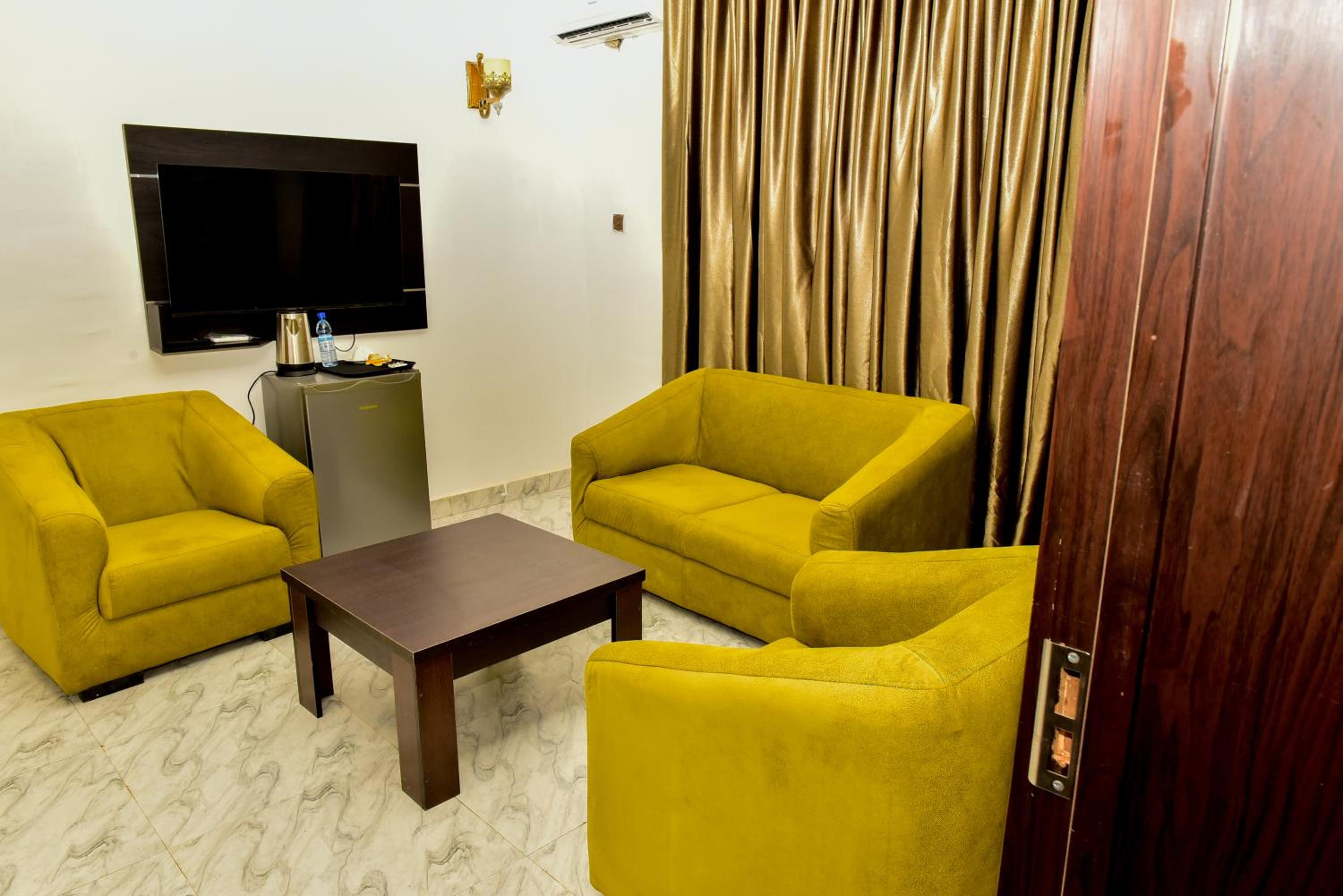 King Suite photo 2