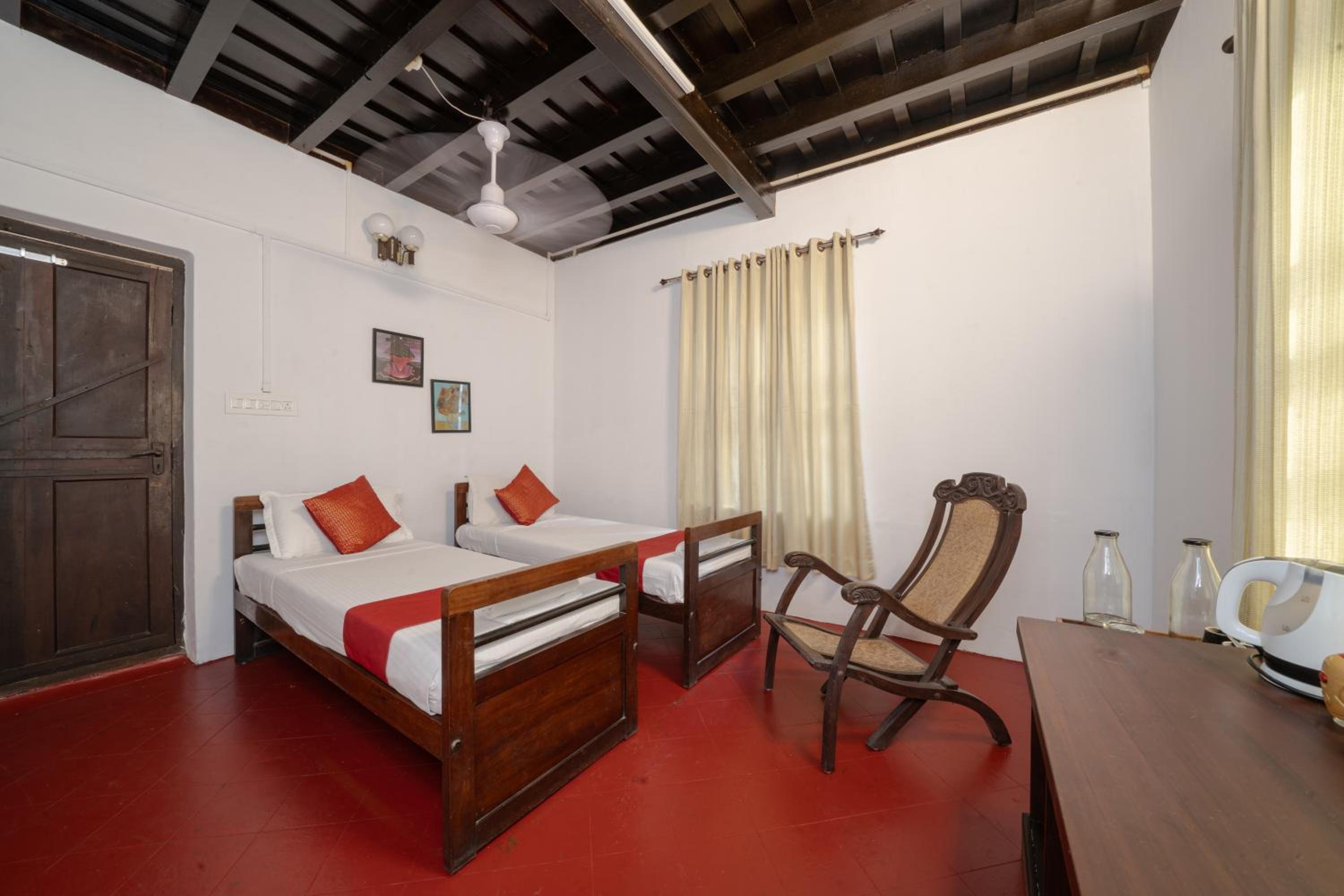 Standard Twin Room photo 1