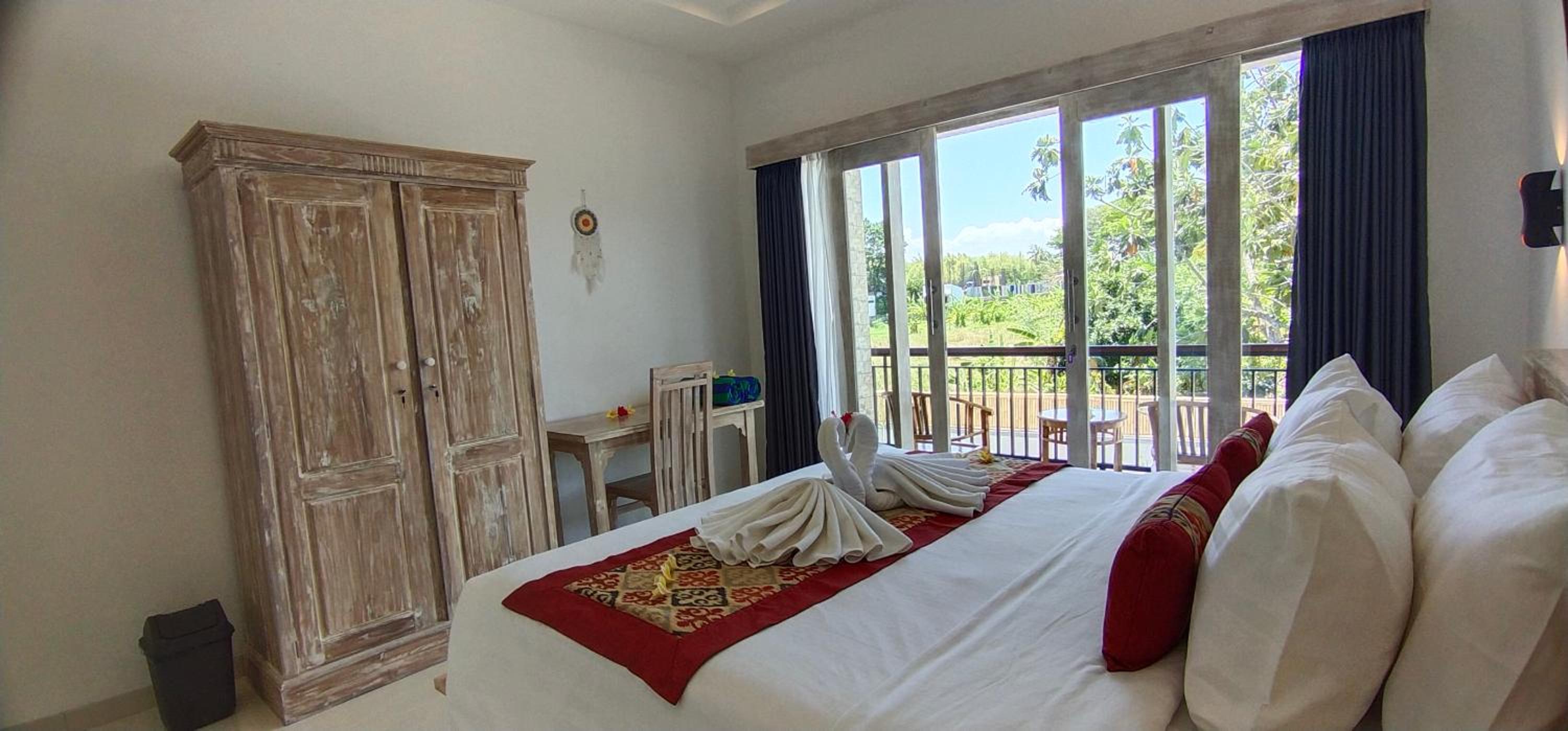 King Room with Balcony photo 2