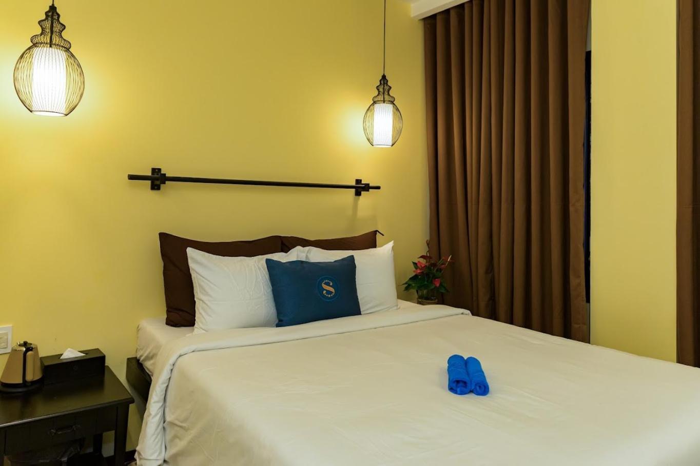 Double Room with Pool View