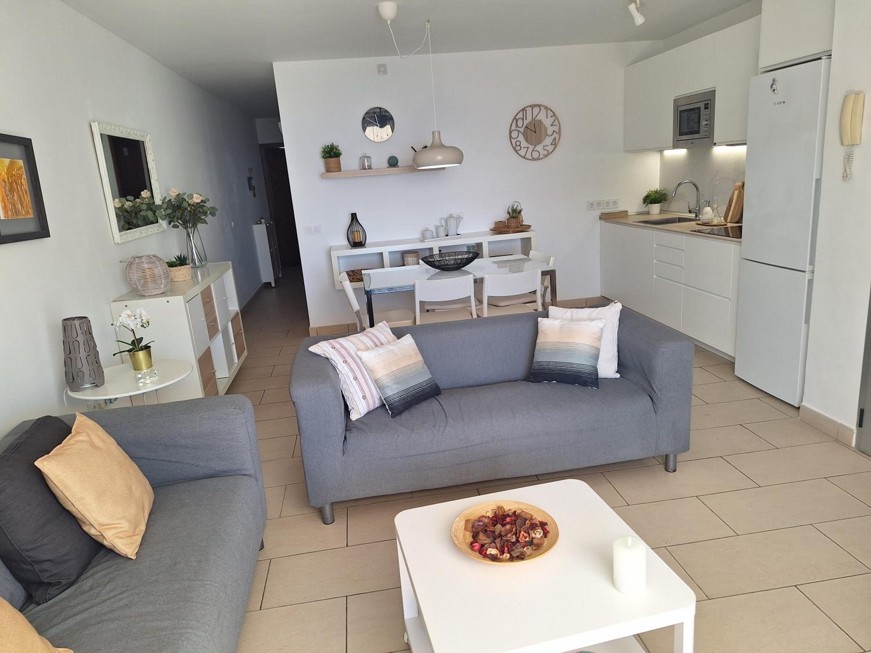 Two-Bedroom Deluxe Apartment with Ocean View photo 3