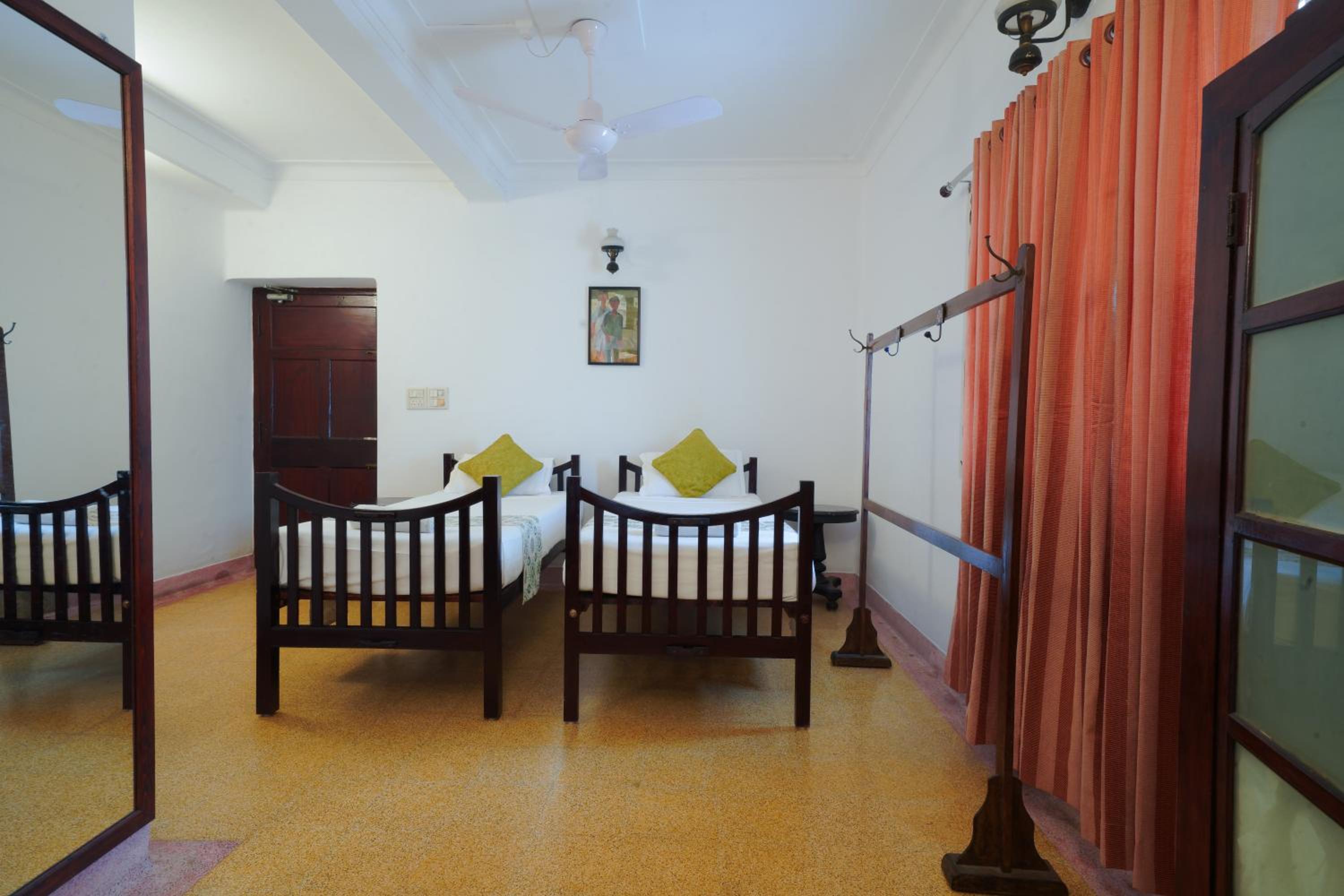 Standard Twin Room photo 1