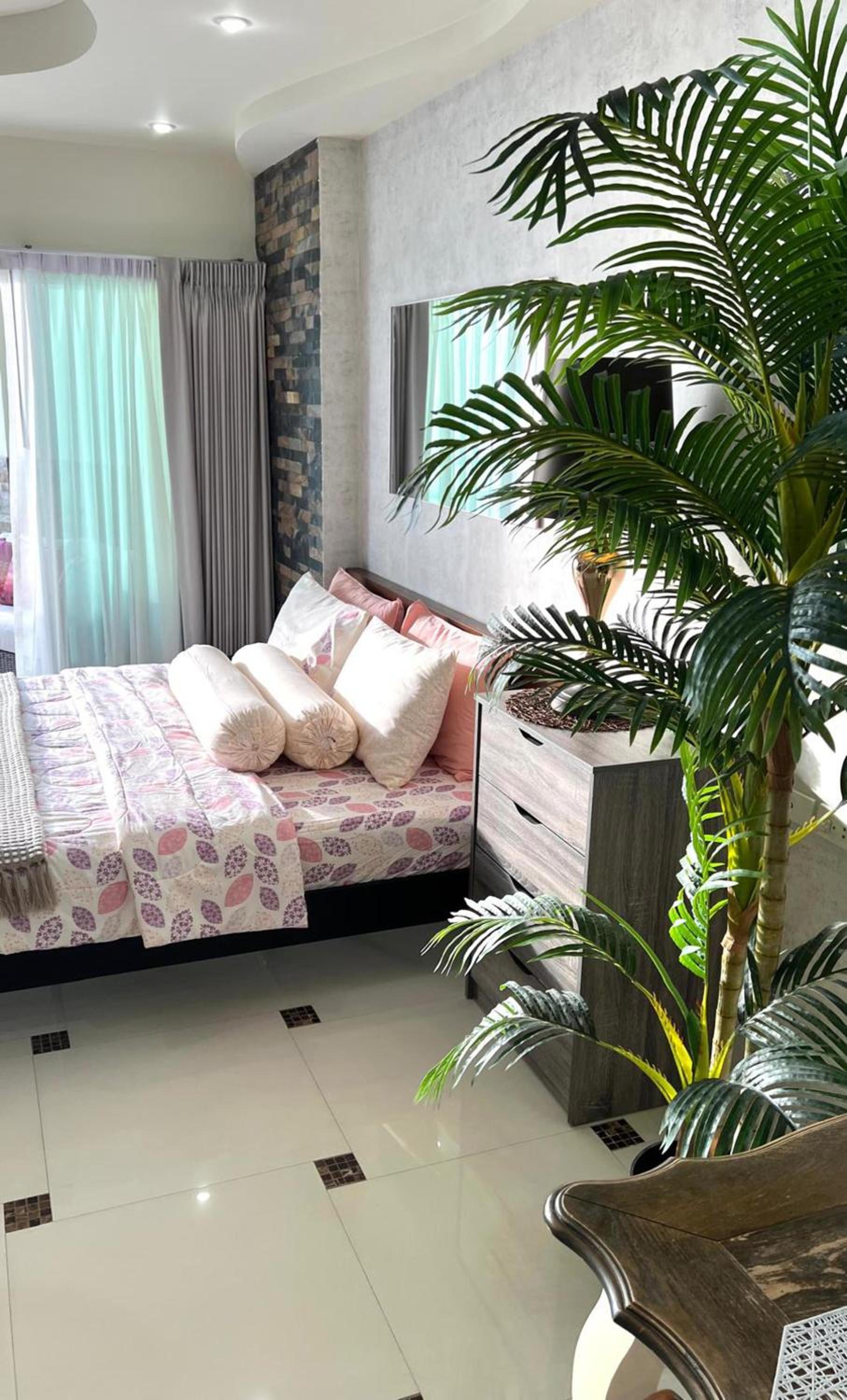 Studio with Sea View