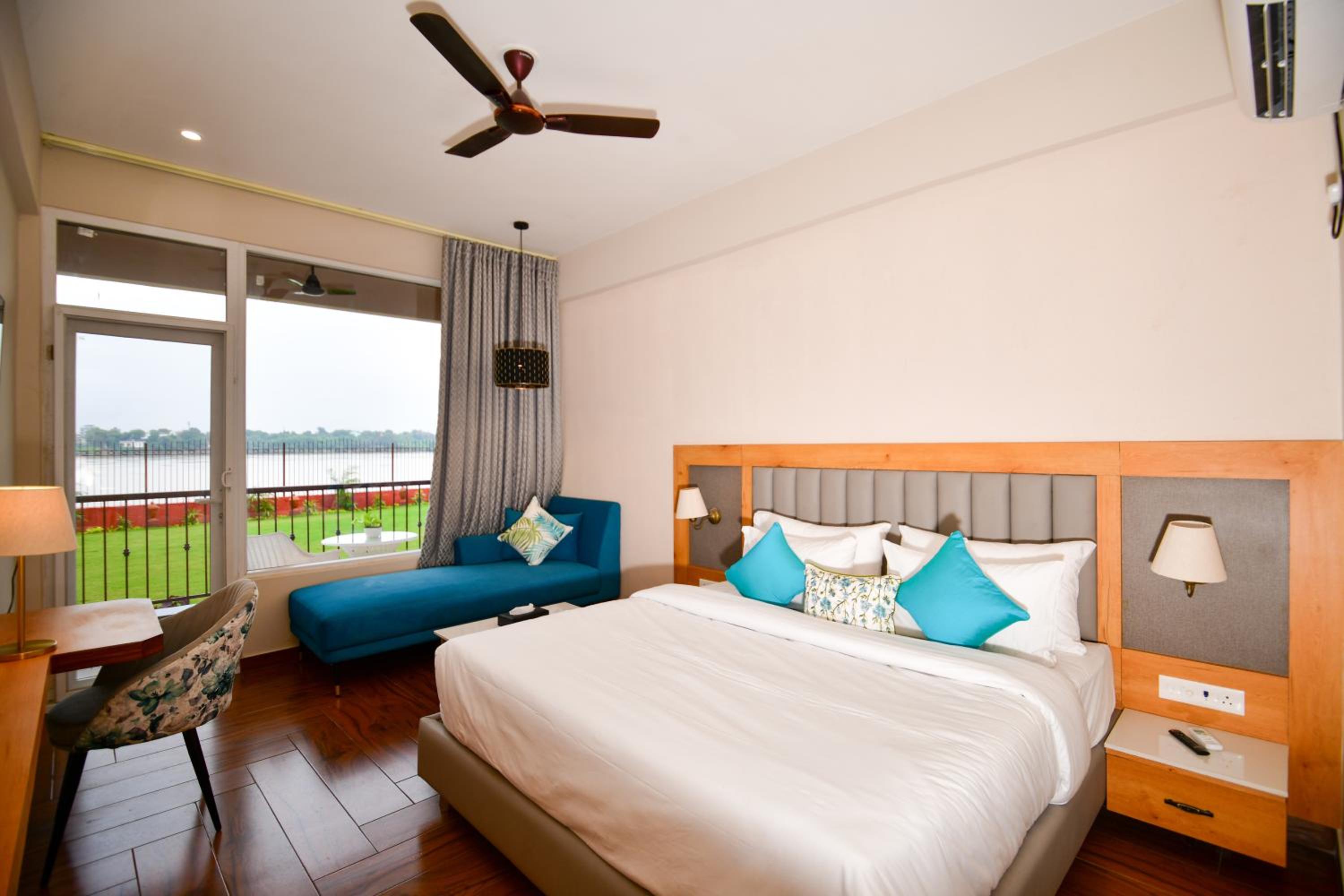 Deluxe Room - Photo 1