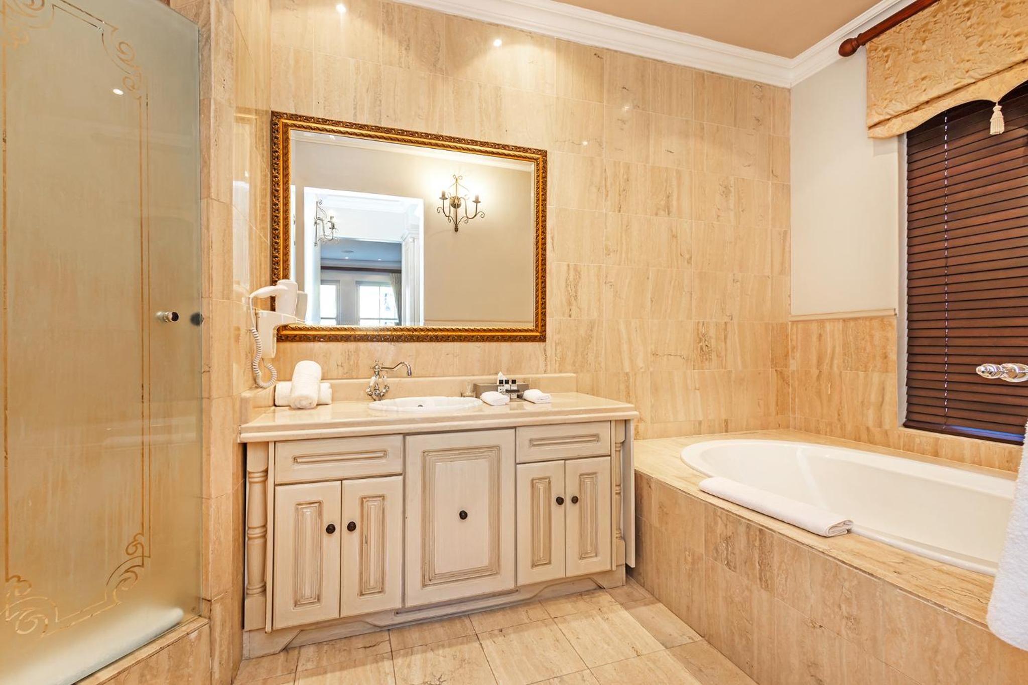 Suite - Village View - Photo 2