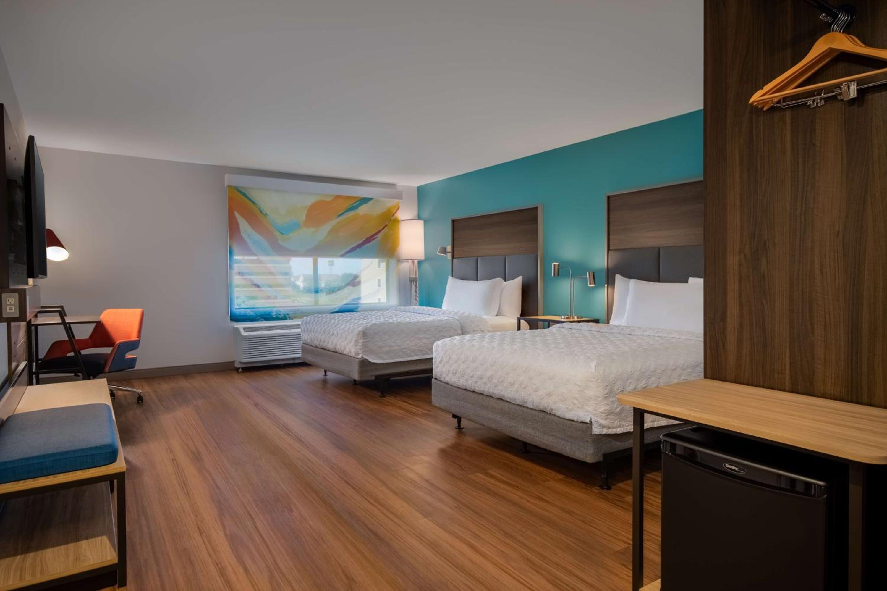 Queen Room with Two Queen Beds - Mobility Access