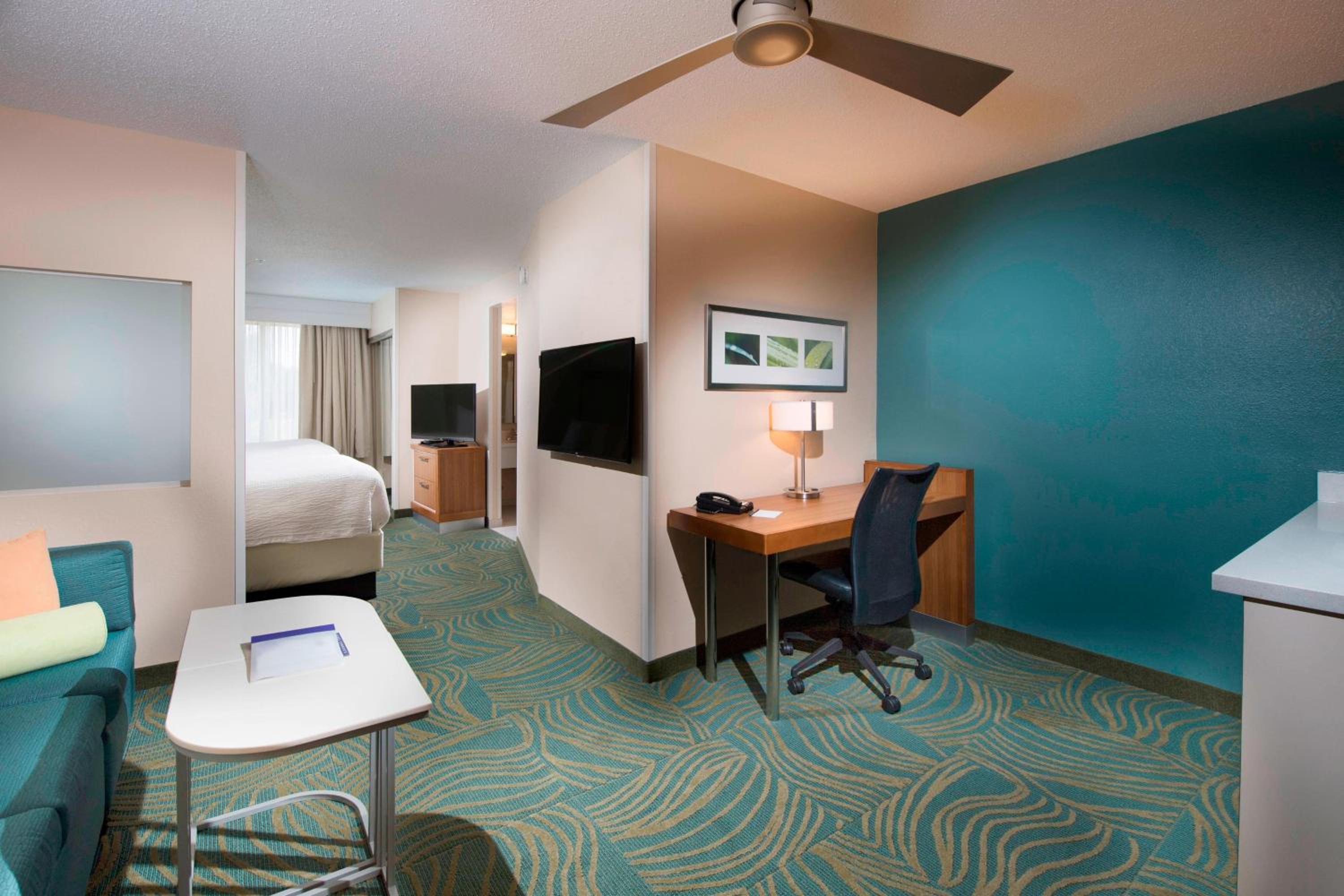 Queen Suite - Photo 4