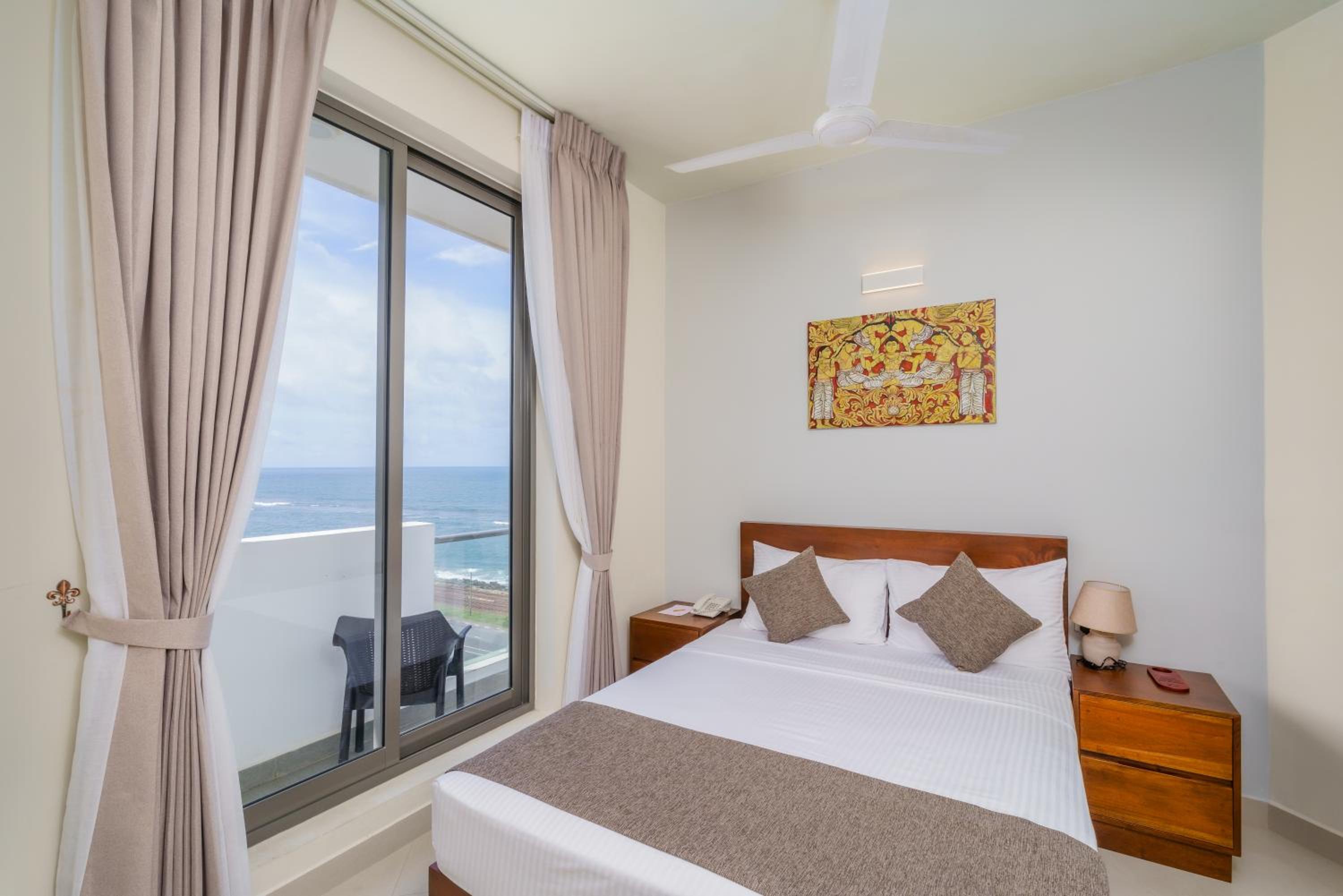 Three-Bedroom Apartment - Photo 9