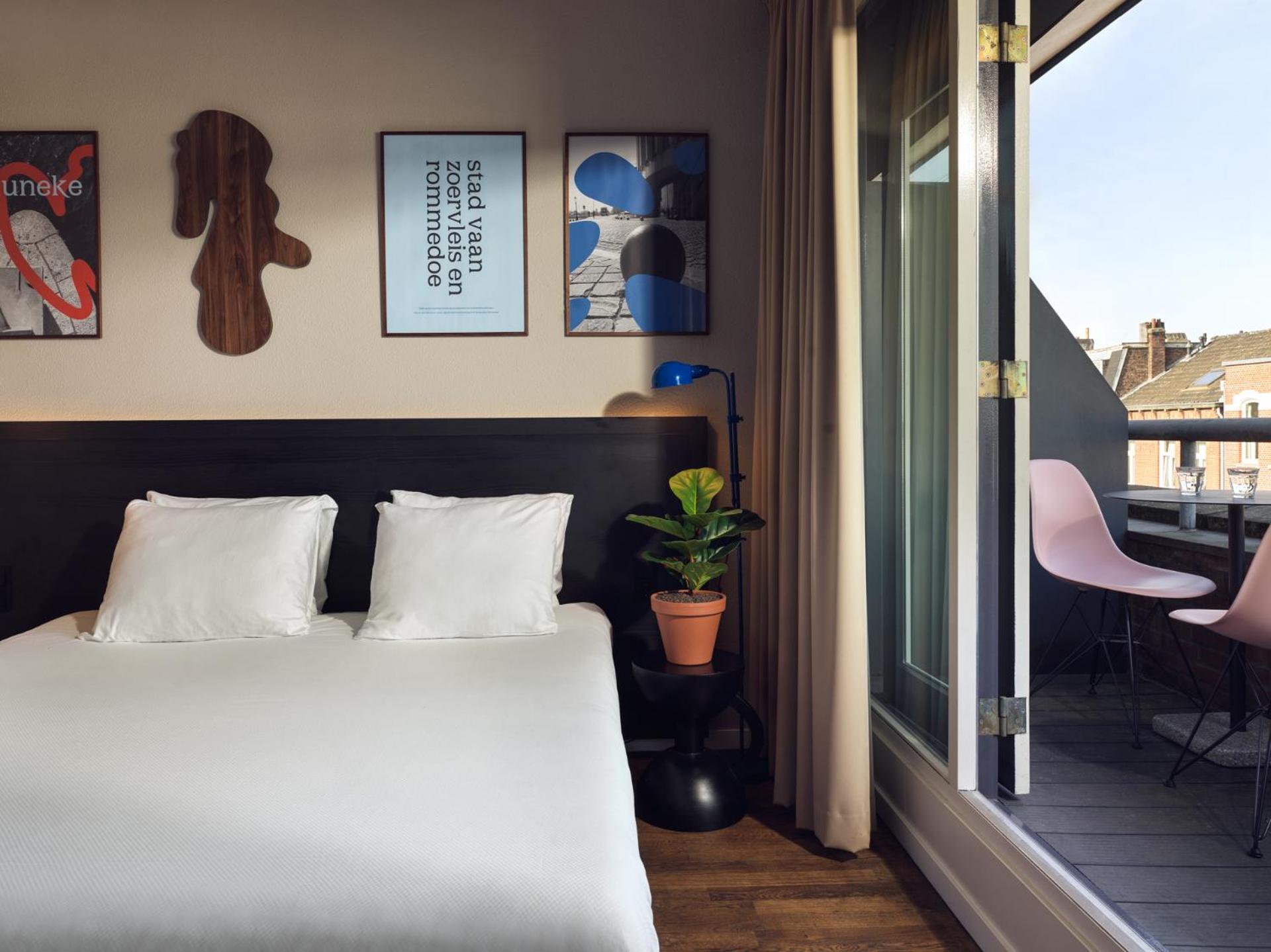 Large Double Room