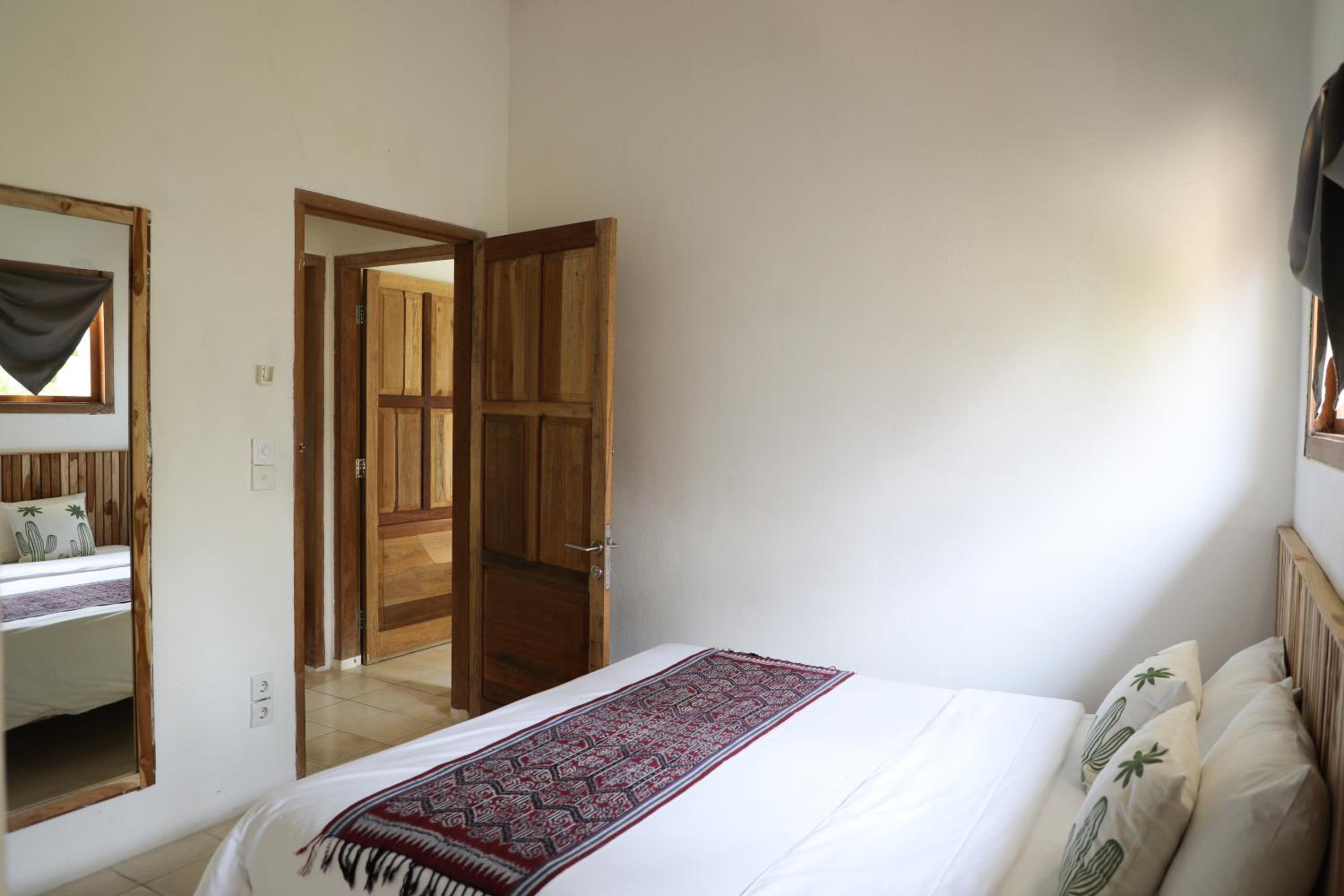 Three-Bedroom Villa - Photo 19