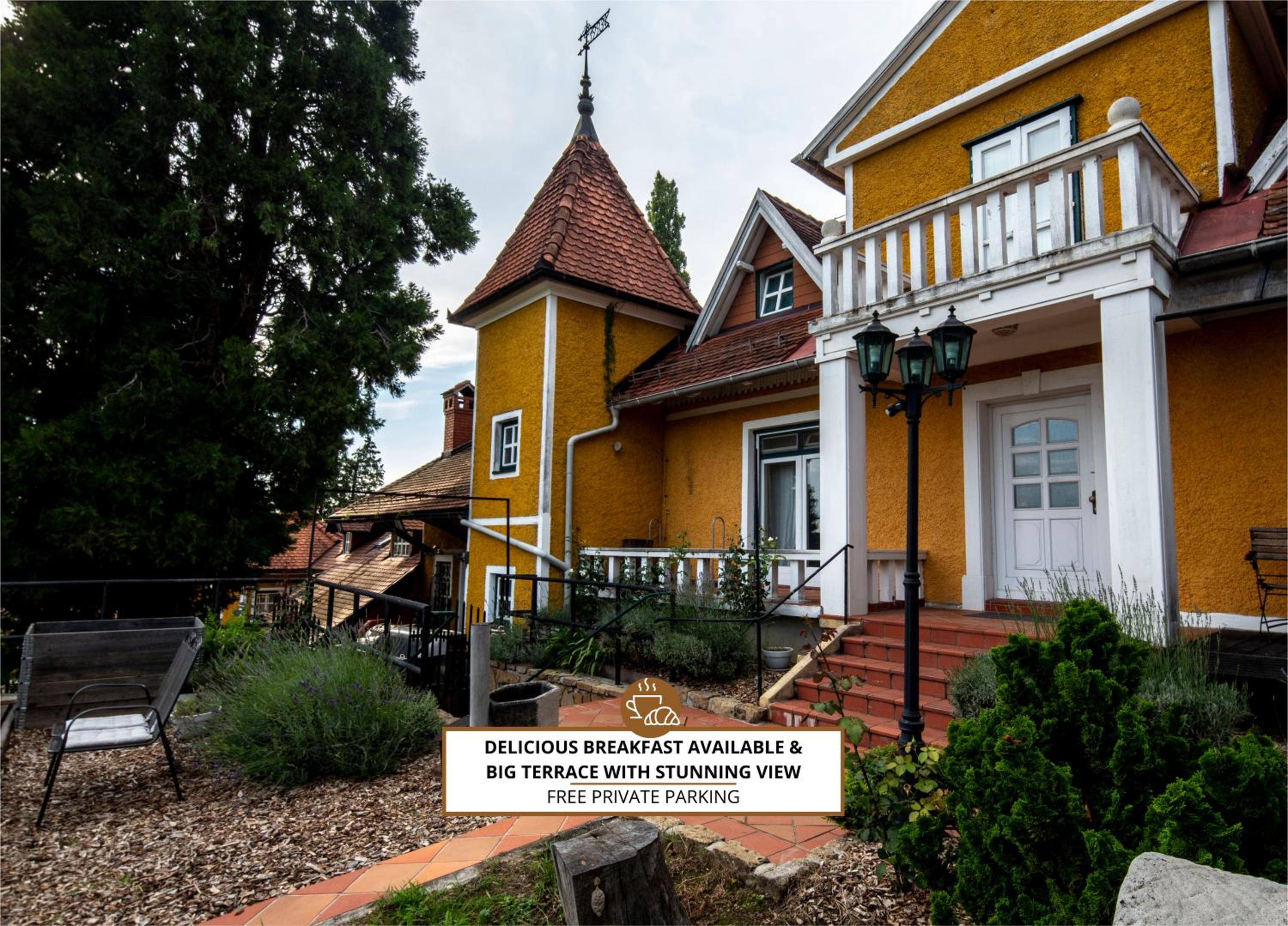 Villa photo 1
