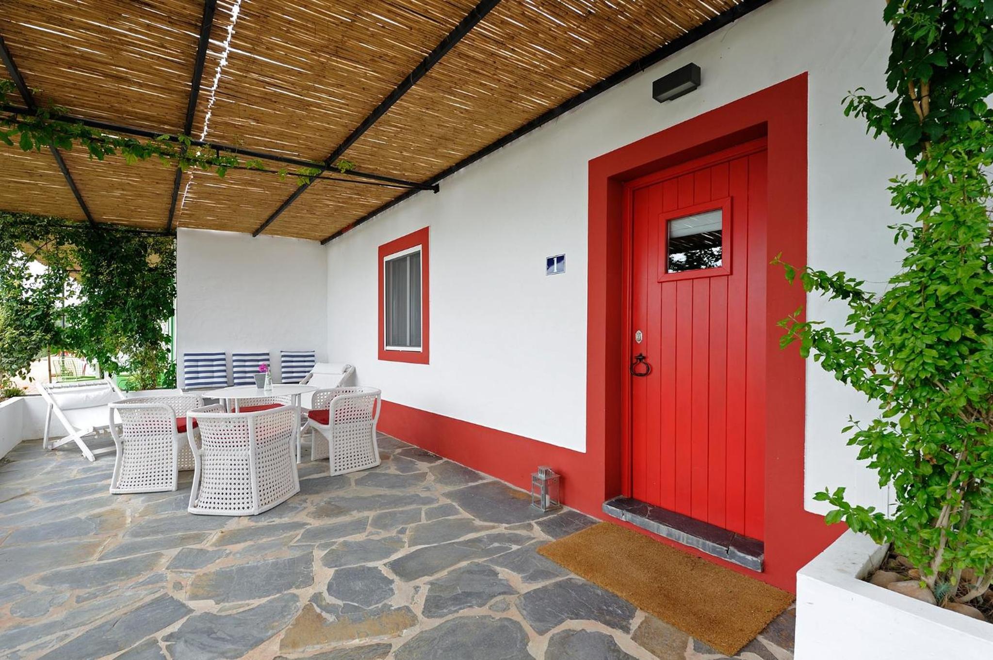 Two-Bedroom House with Mezzanine and Patio photo 3