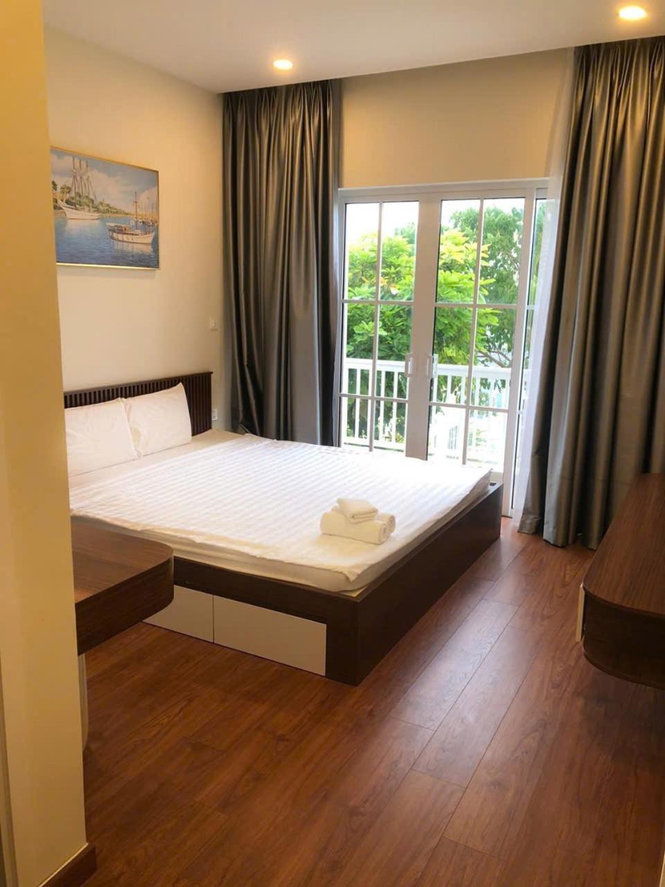Three-Bedroom Villa photo 1
