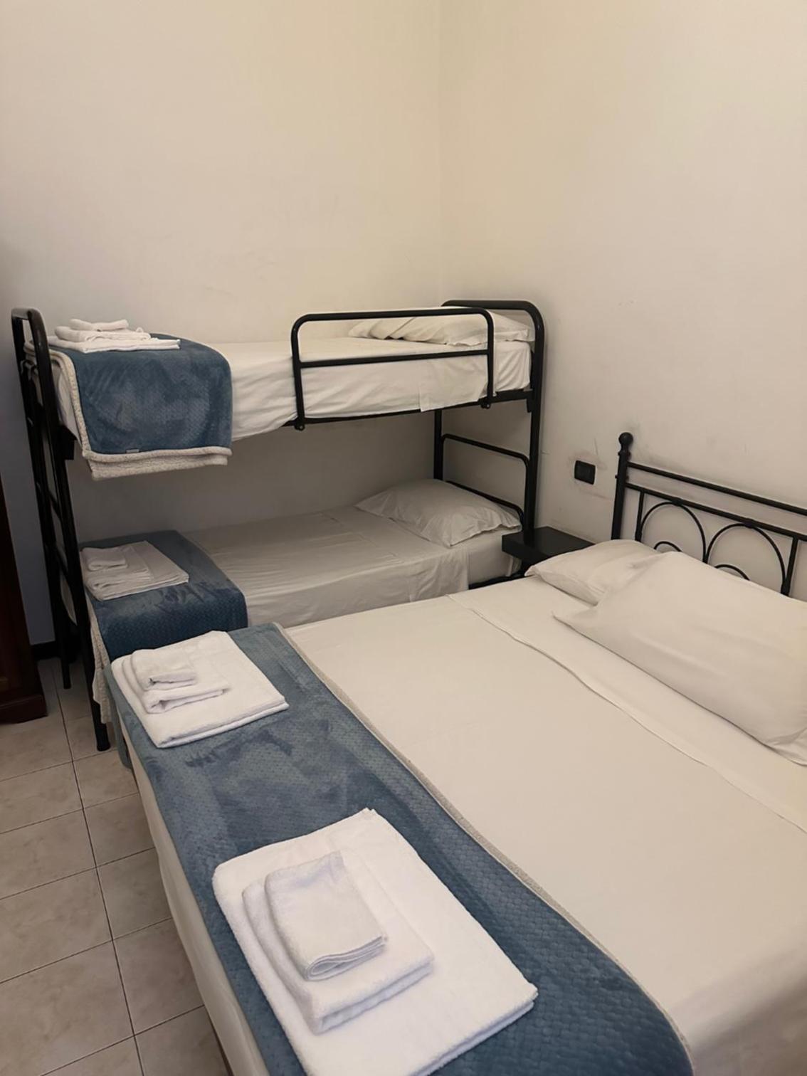 Quadruple Room - Photo 3