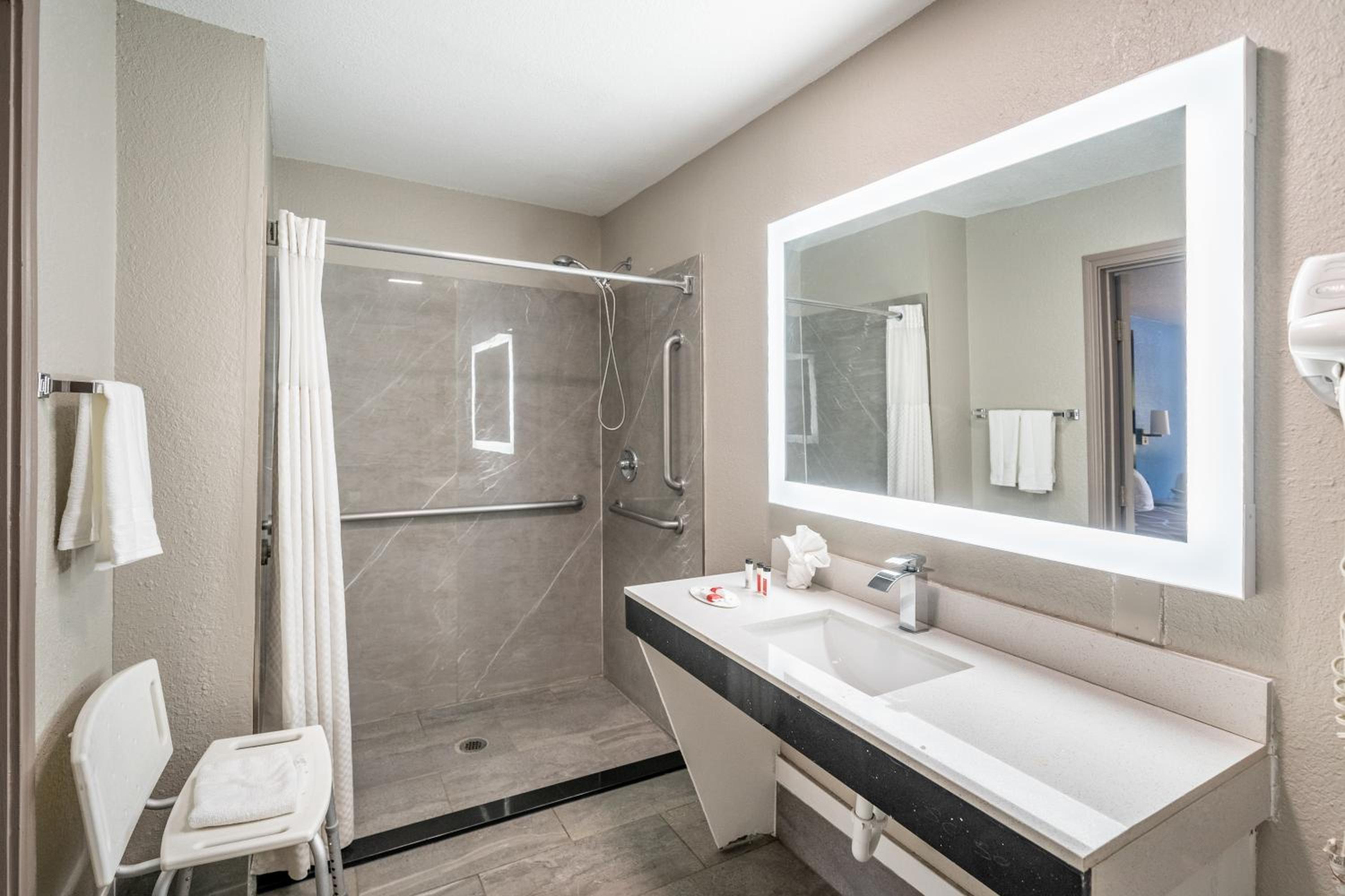 Super 8 by Wyndham San Antonio/Riverwalk Area, Photo 29