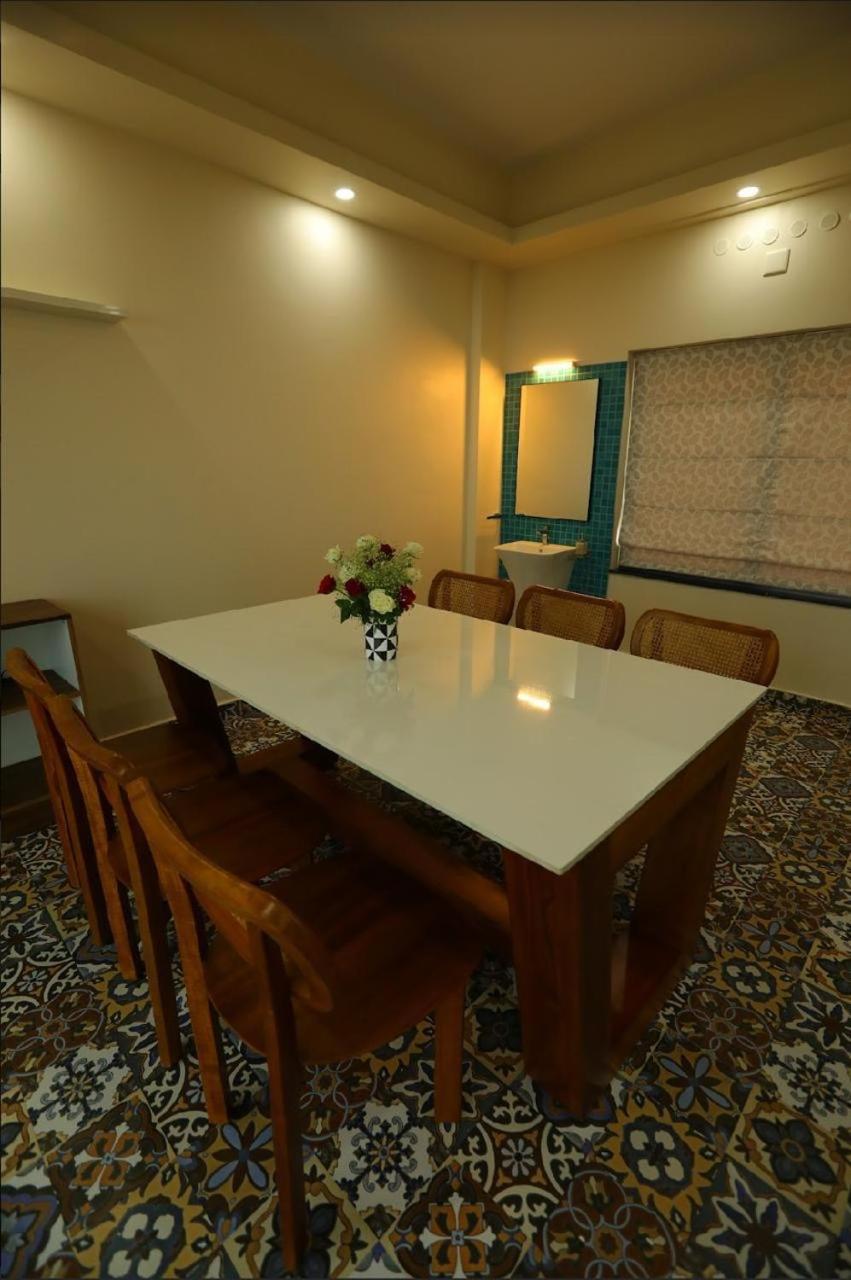 8-Bed Mixed Dormitory Room photo 3