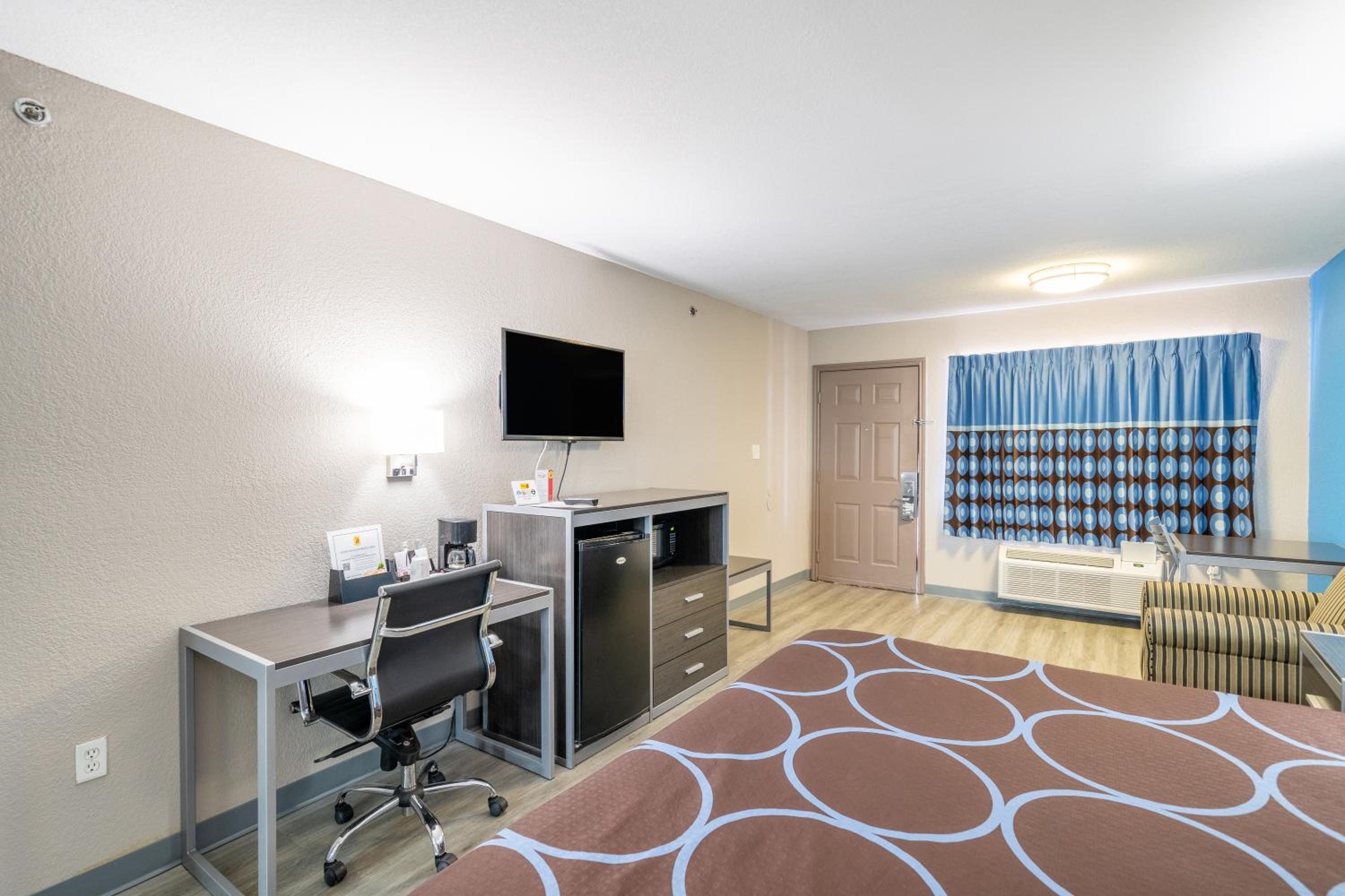 Super 8 by Wyndham San Antonio/Riverwalk Area, Photo 21