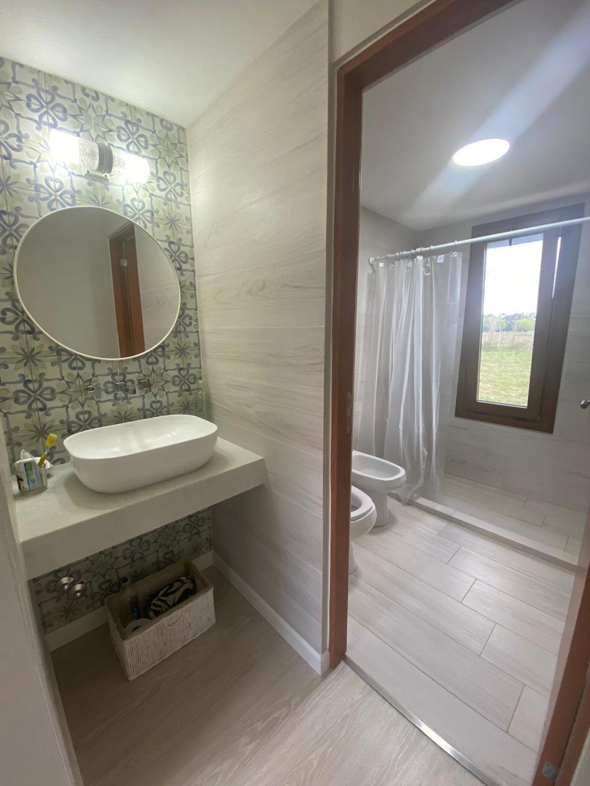 Three-Bedroom House photo 3