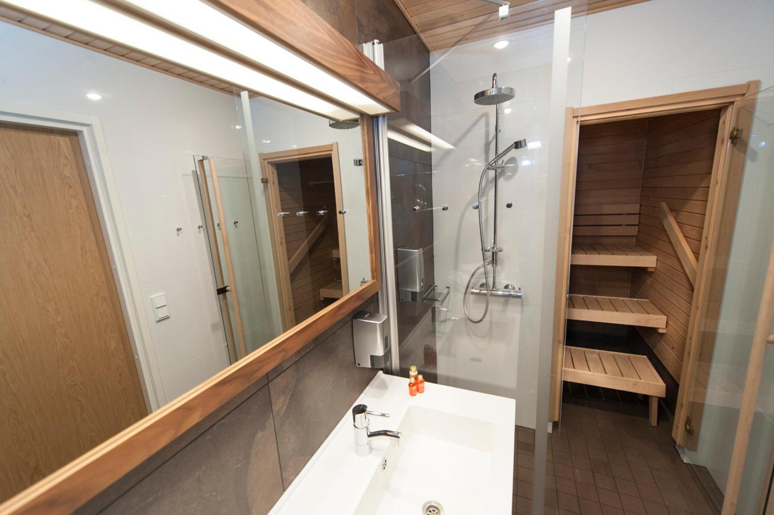 Deluxe Twin Room - Photo 3