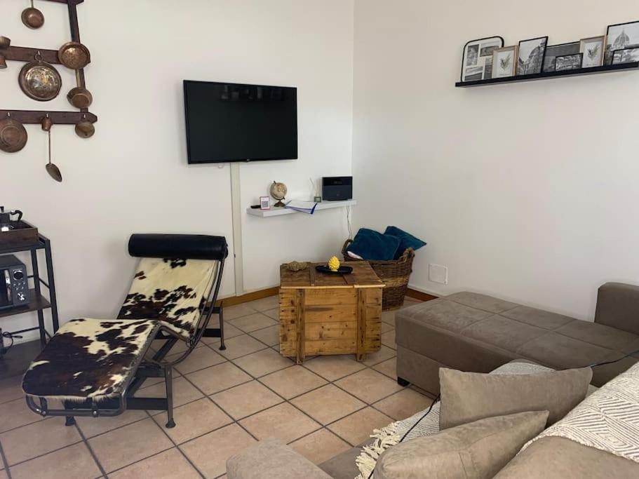 One-Bedroom House photo 1