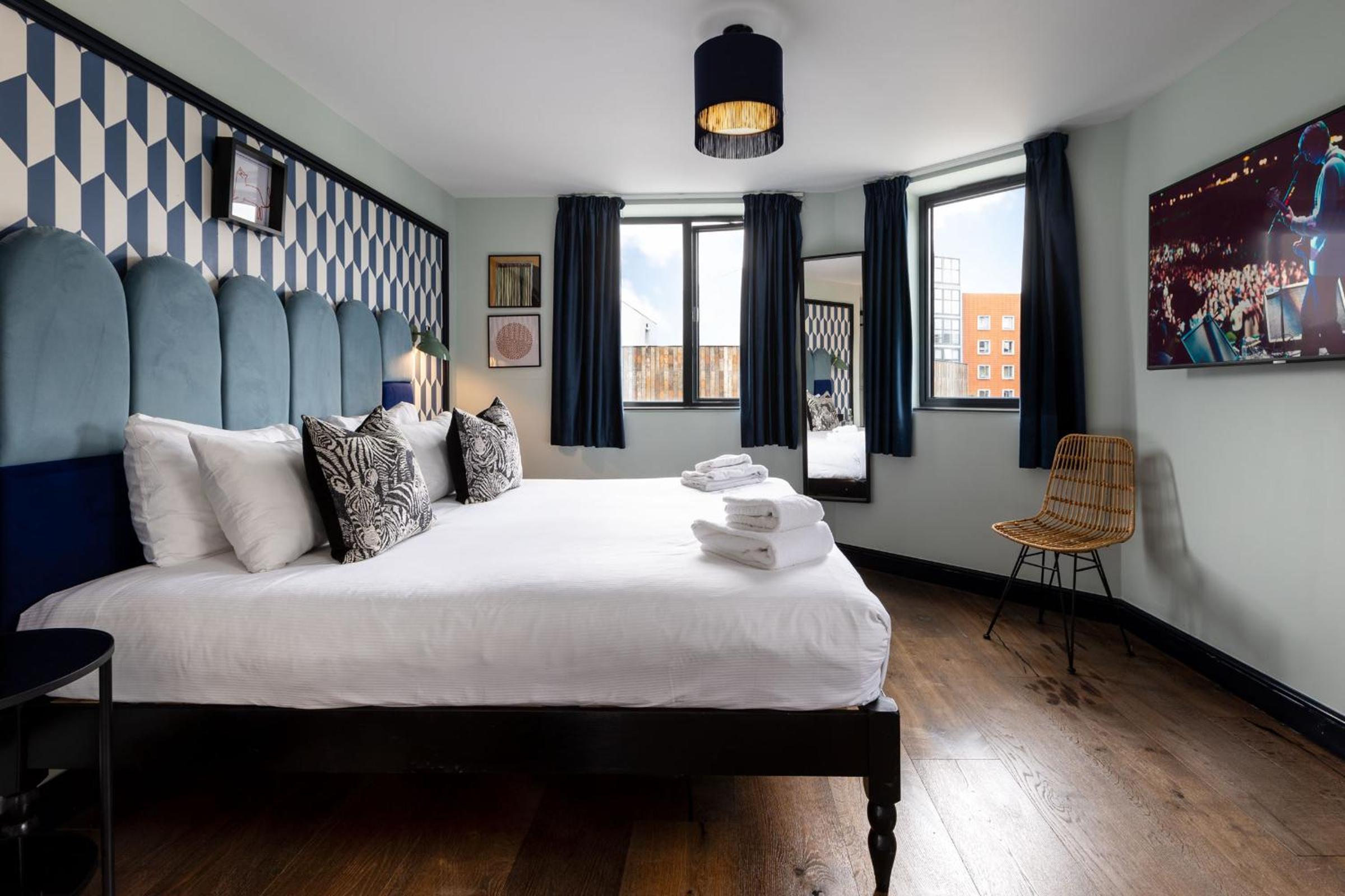 Large Double or Twin Room photo 2