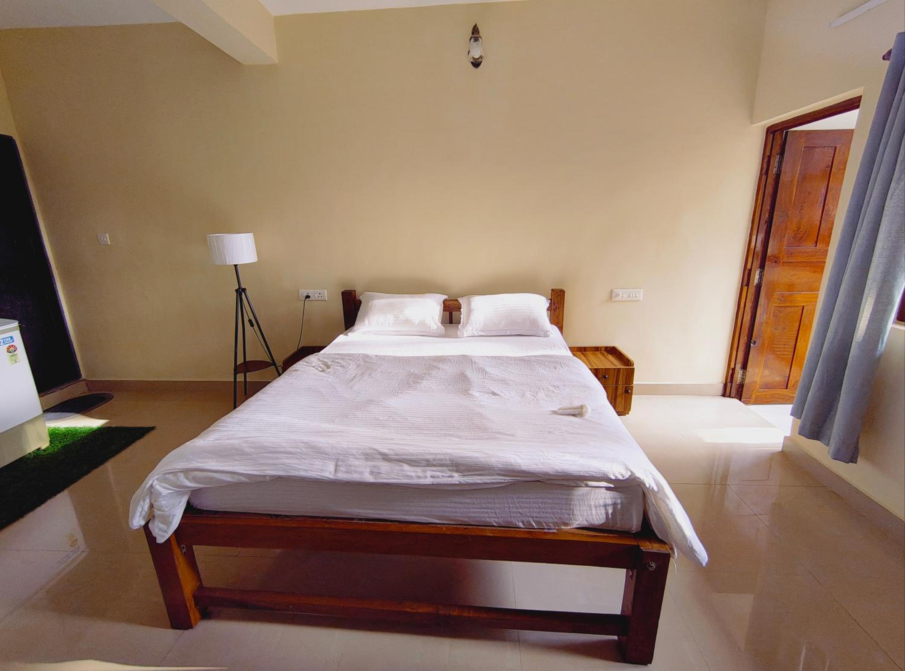 One-Bedroom Apartment - Photo 11