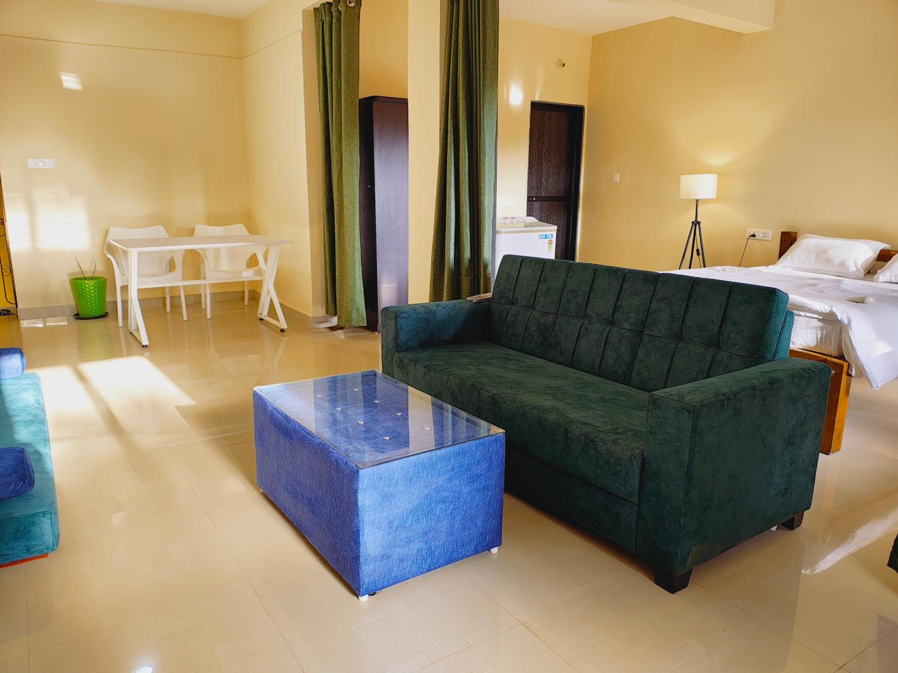 One-Bedroom Apartment - Photo 9