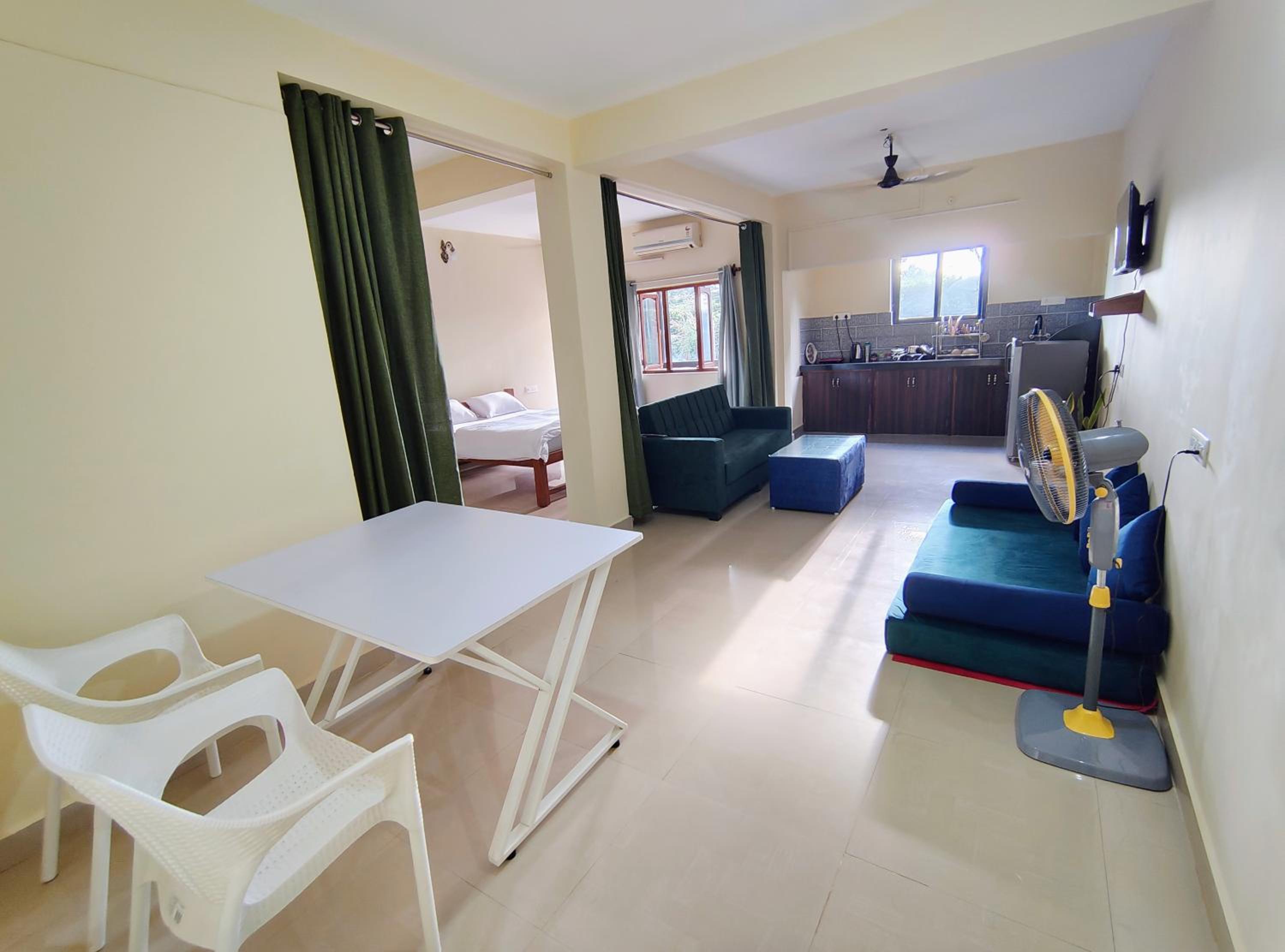 One-Bedroom Apartment - Photo 4