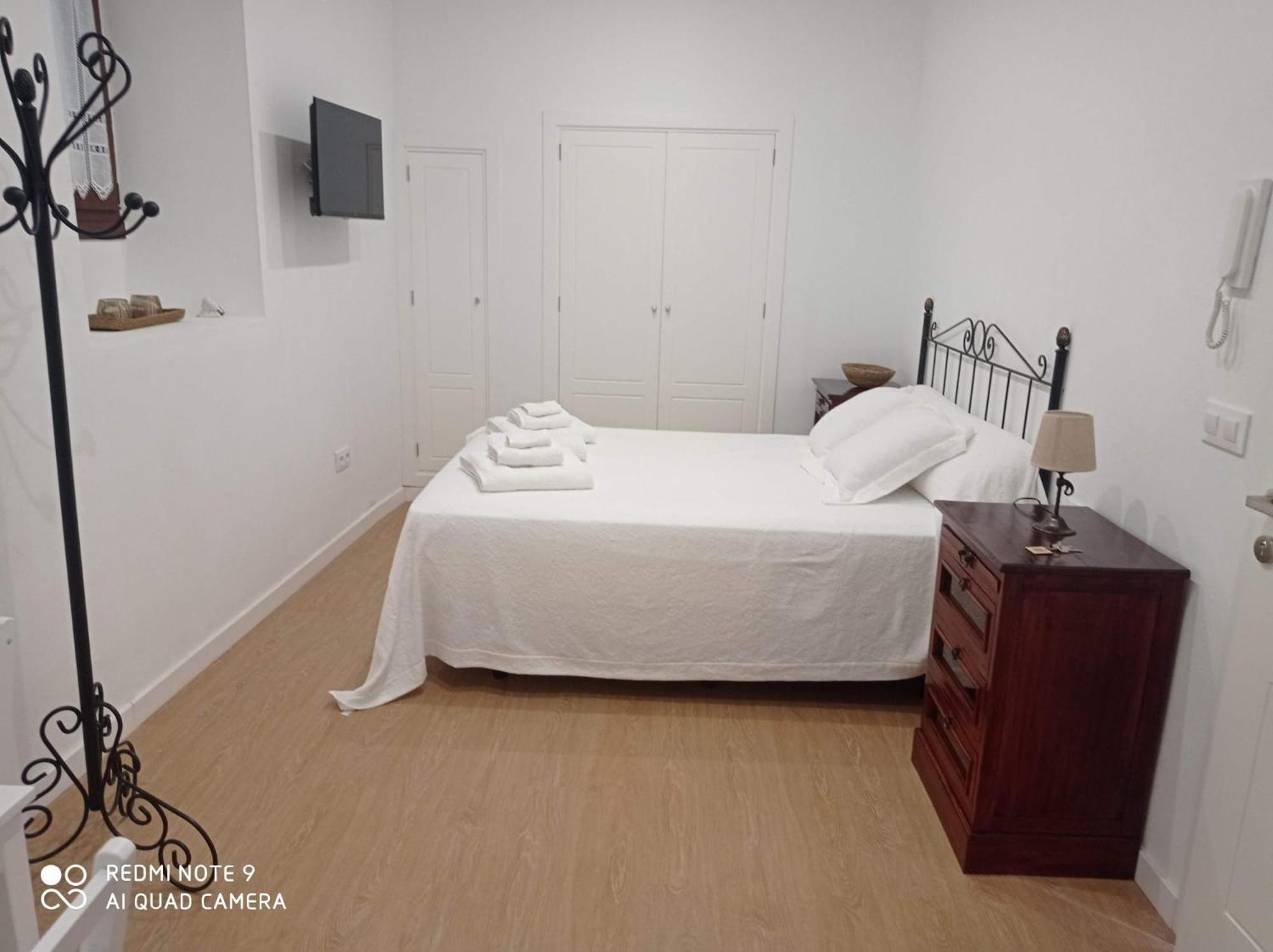 Habitación Doble con Baño Privado