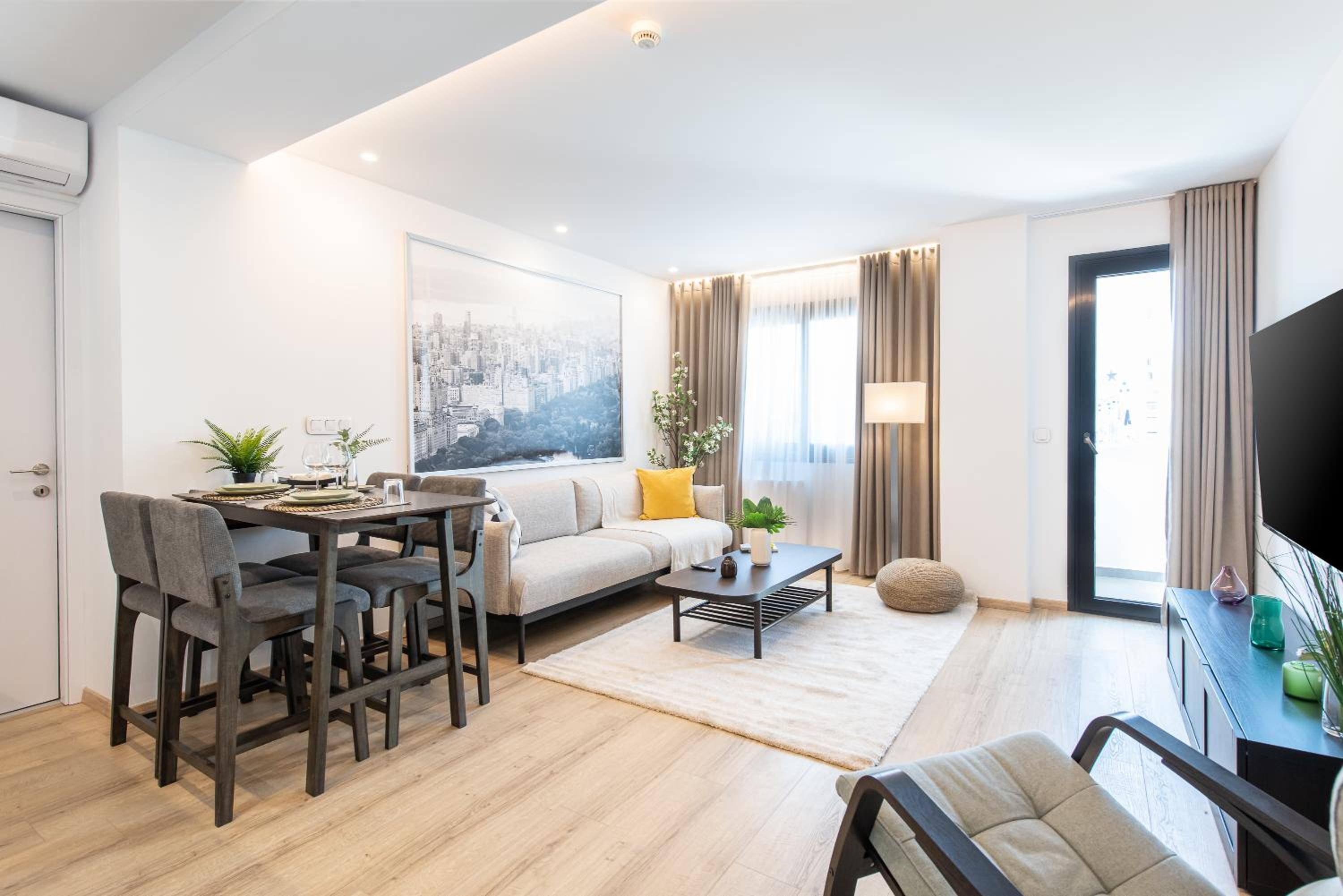 One-Bedroom Apartment
