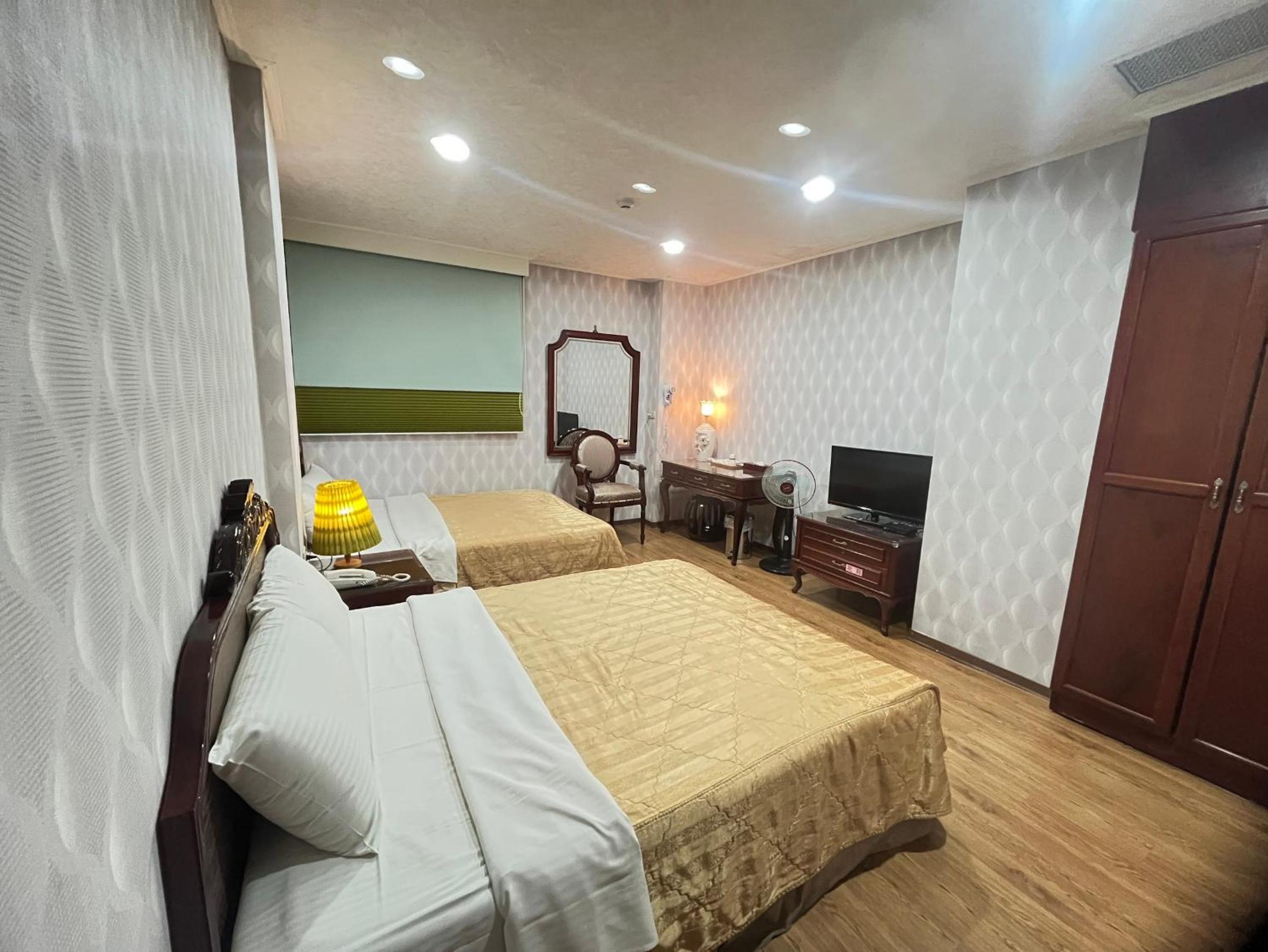 Deluxe Quadruple Room