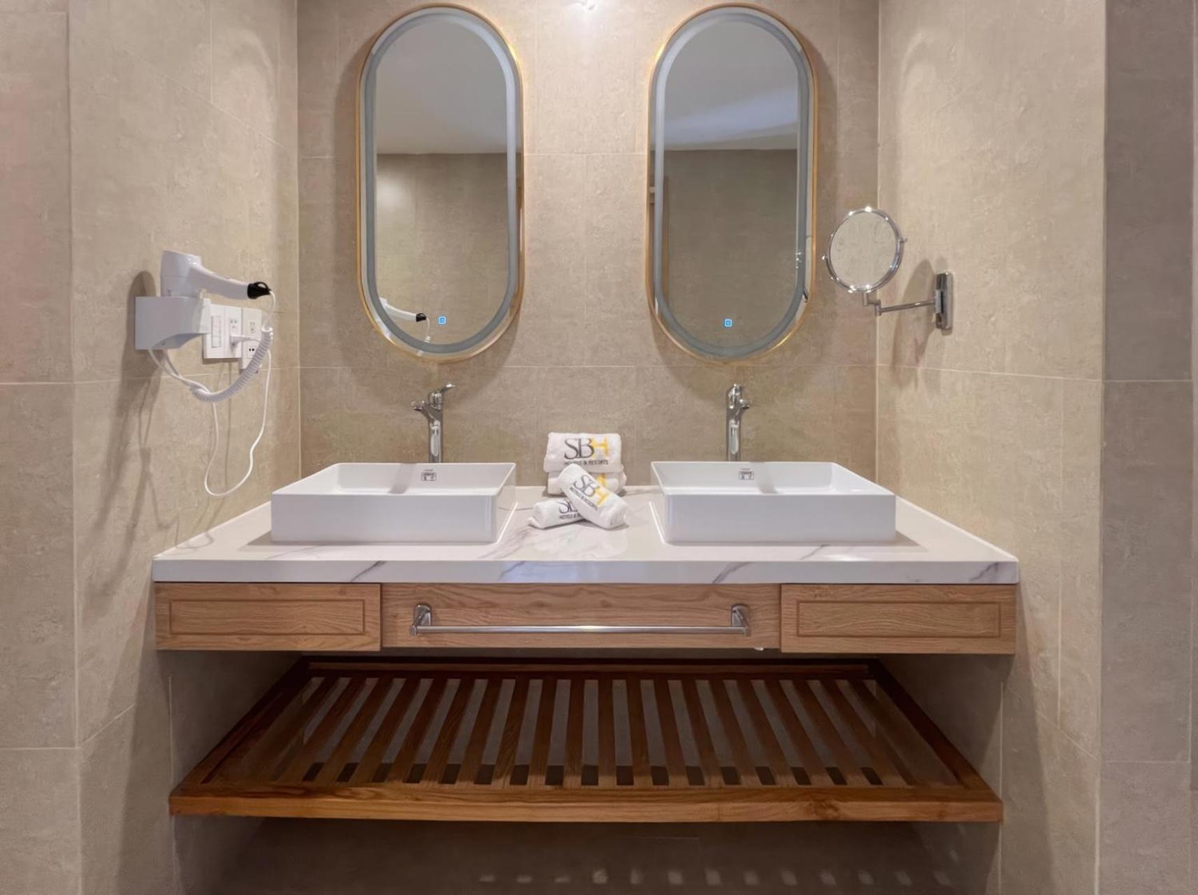 Standard Double Room - Photo 6