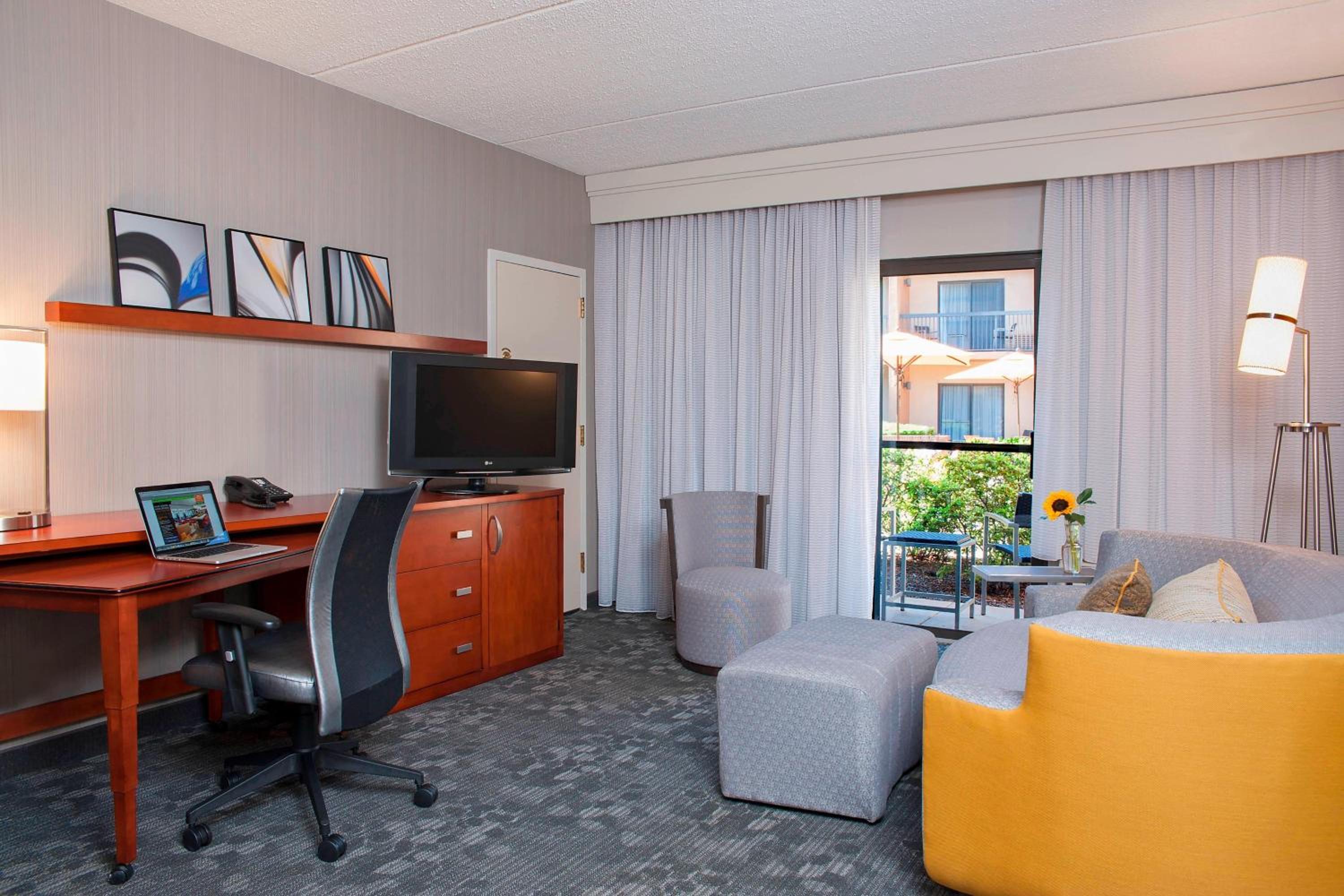 King Suite with Sofa Bed at Courtyard Chicago Glenview/Northbrook in Glenview