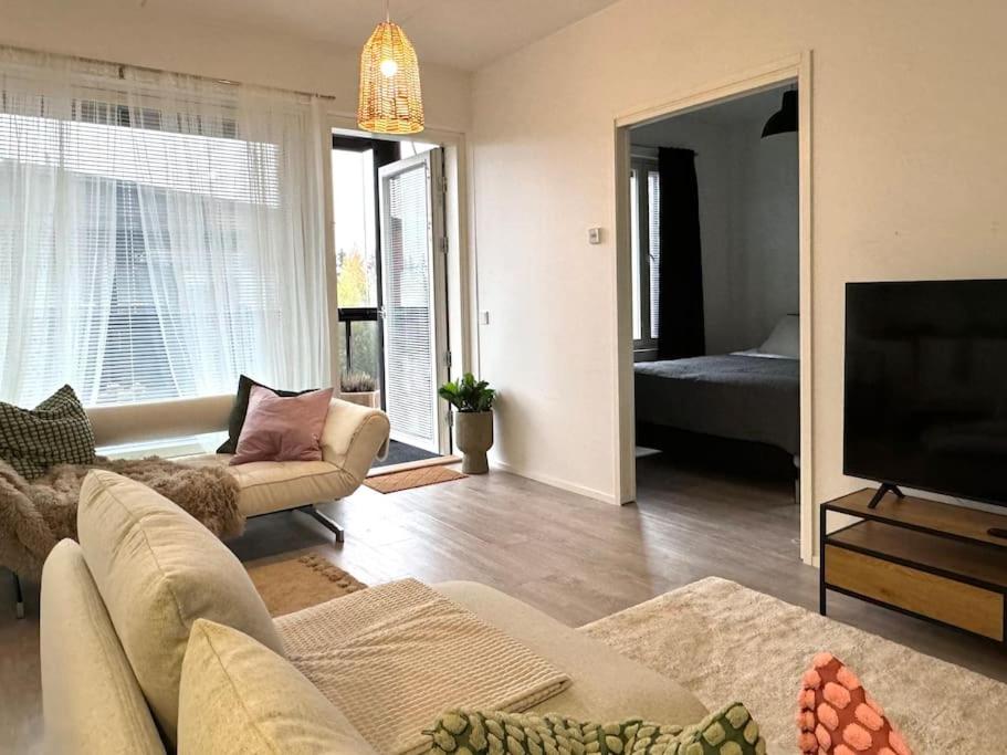 One-Bedroom Apartment photo 1