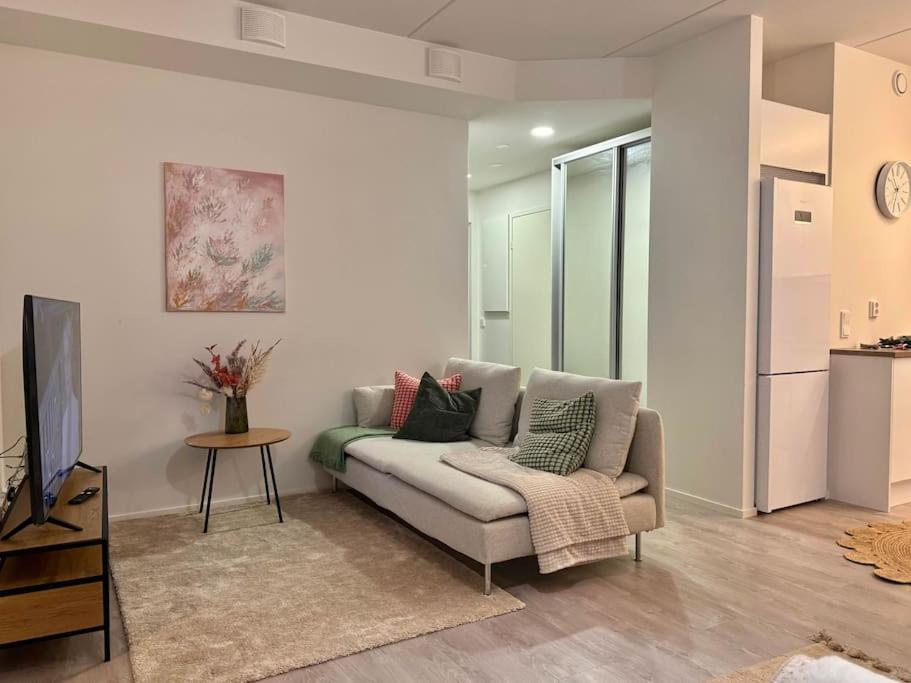 One-Bedroom Apartment photo 2