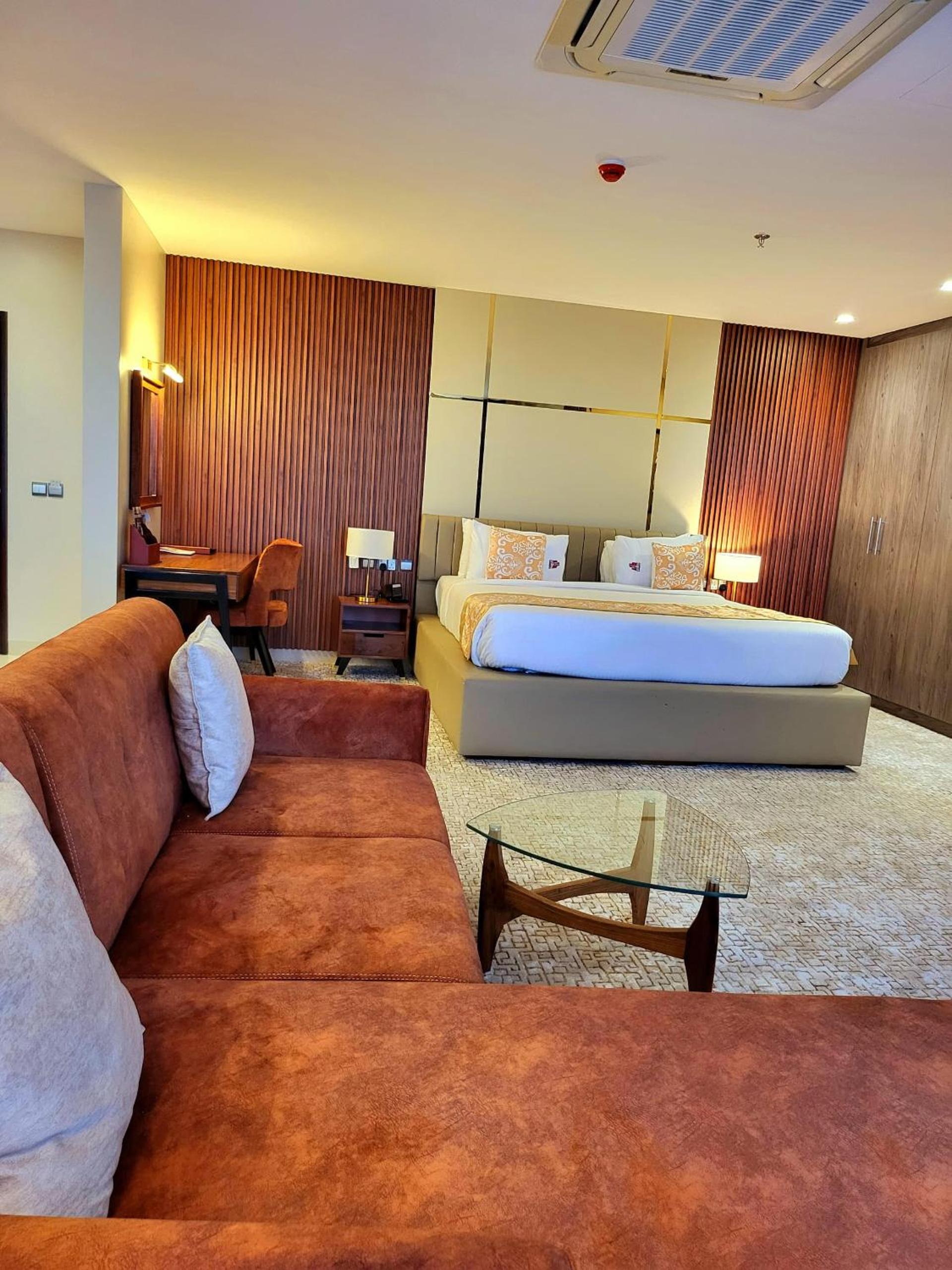 Deluxe Junior Suite