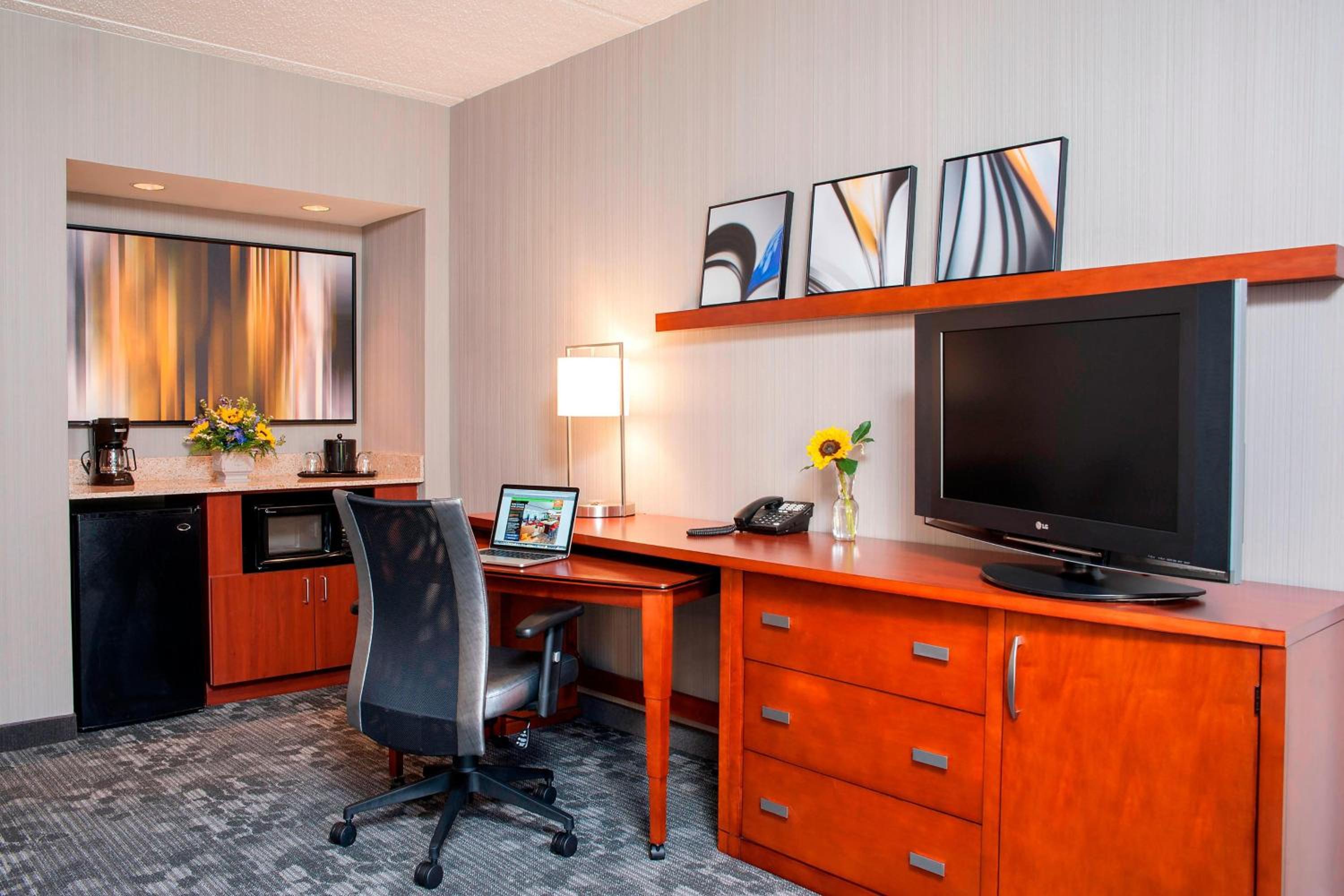 King Suite with Sofa Bed - Photo 3