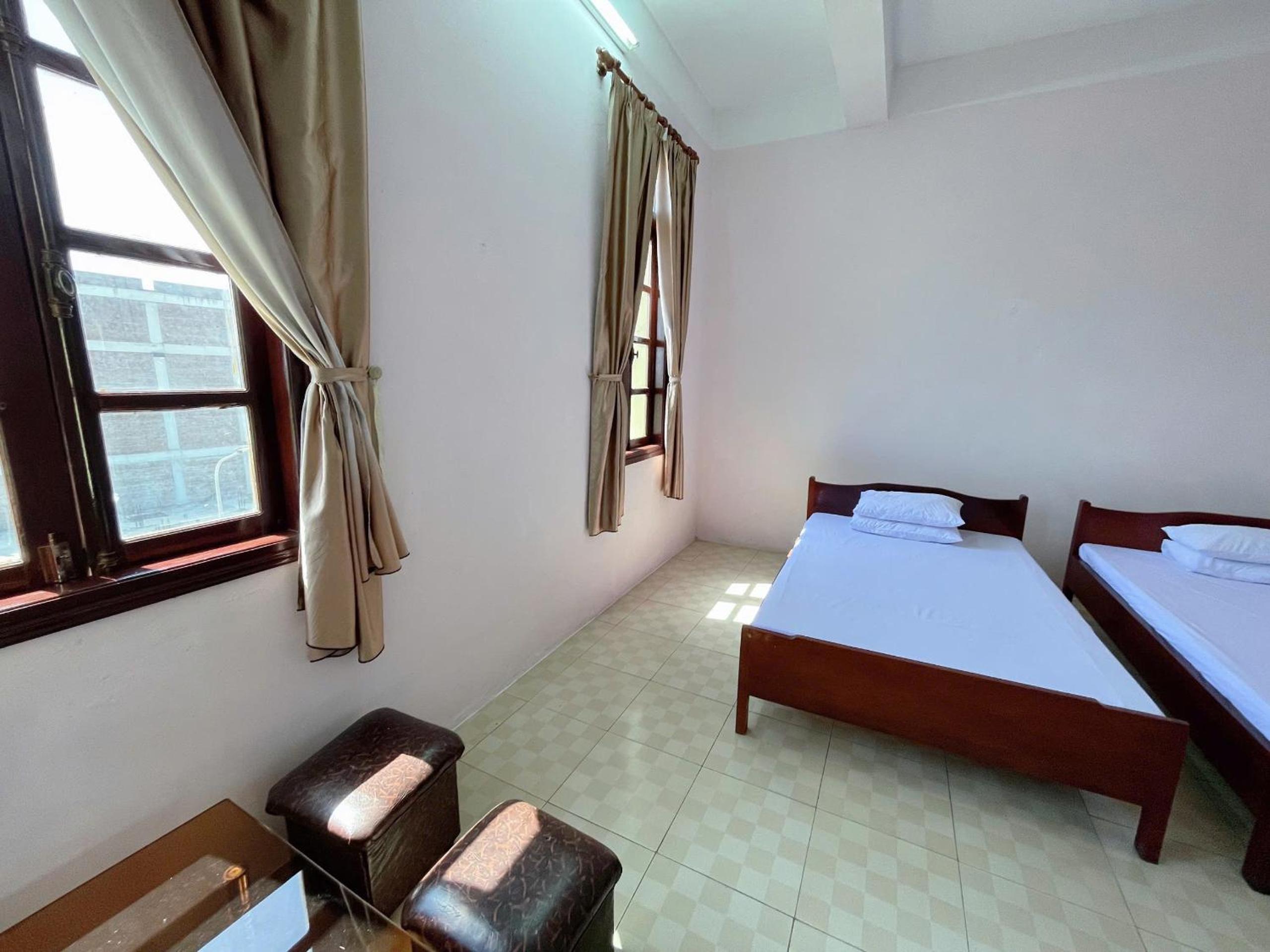 Twin Room with View