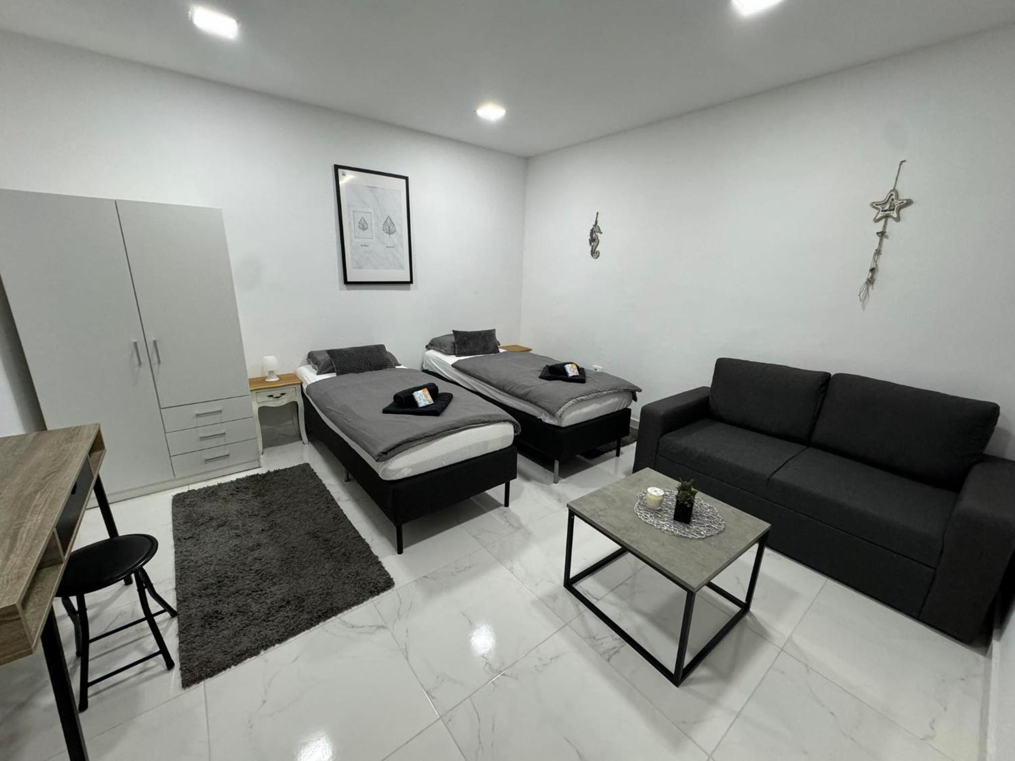 One-Bedroom Apartment with Balcony photo 3