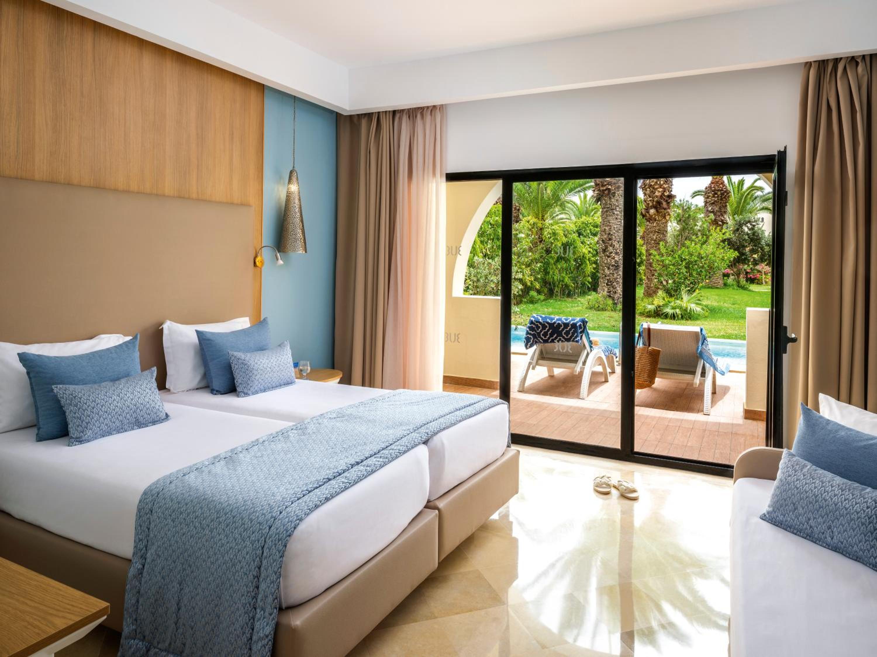 Deluxe Double or Twin Room with Pool Access